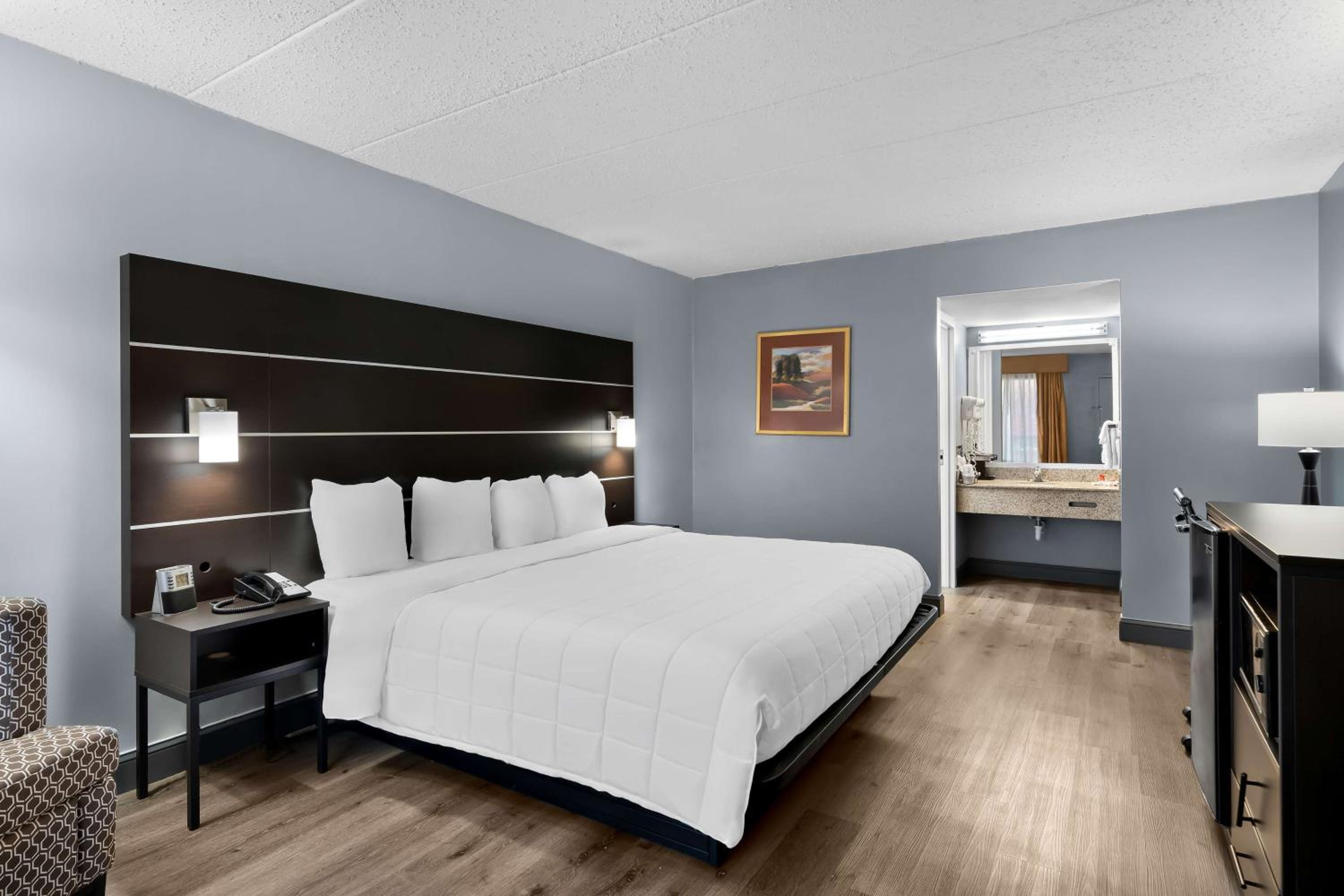 King Room with Spa Bath