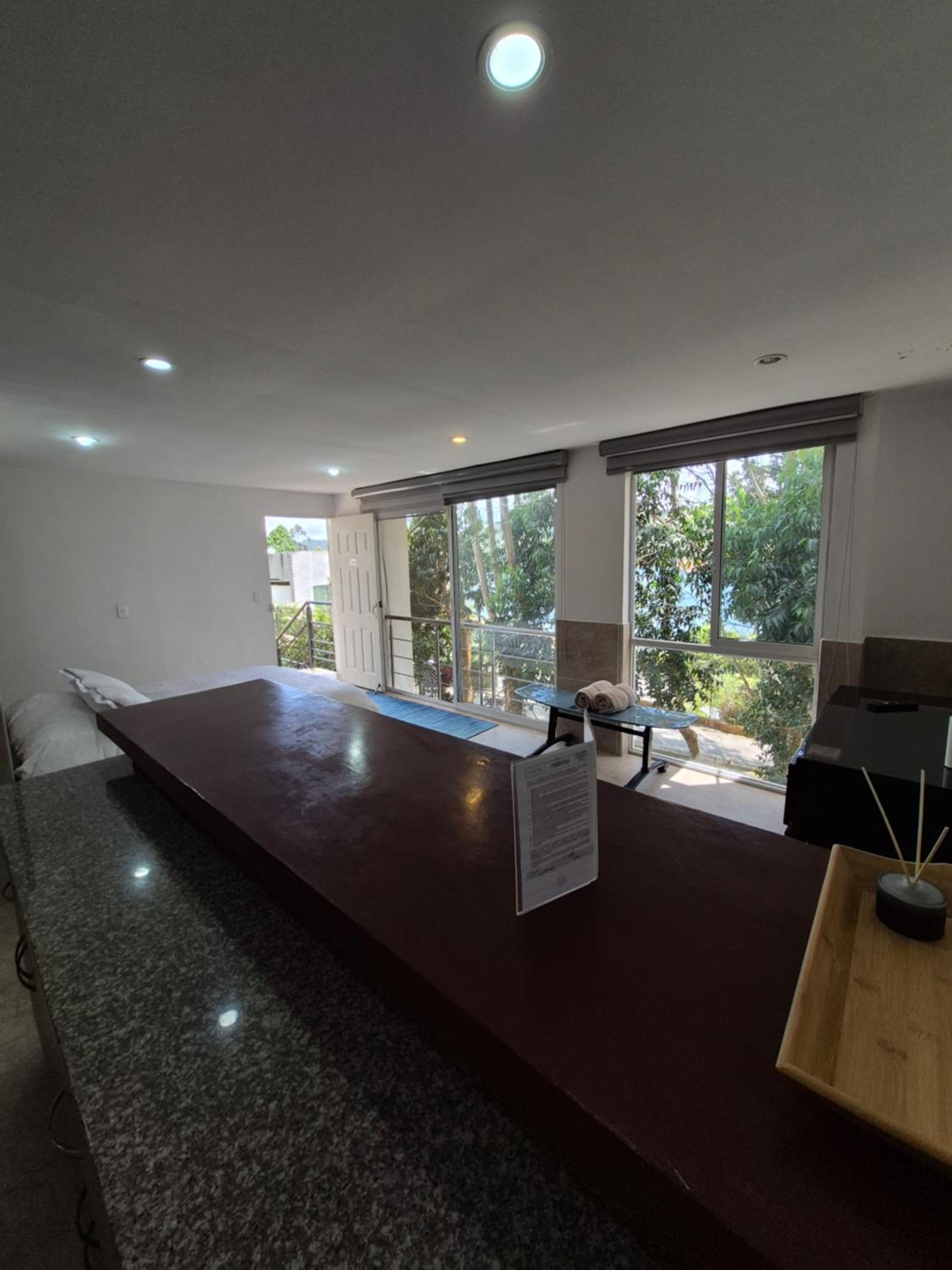 Apartment with Balcony photo 3
