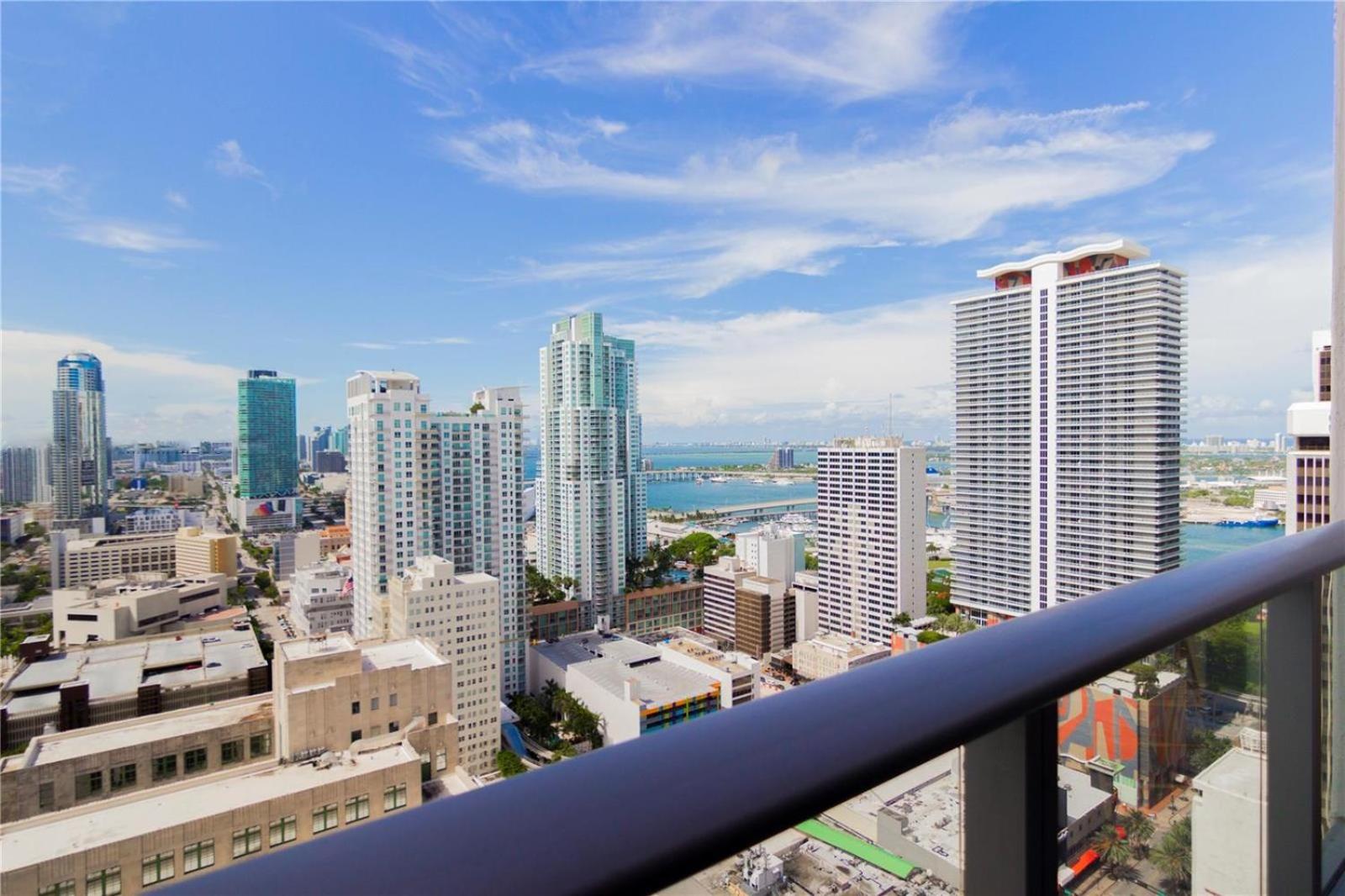 Studio Apartment With Balcony photo 3