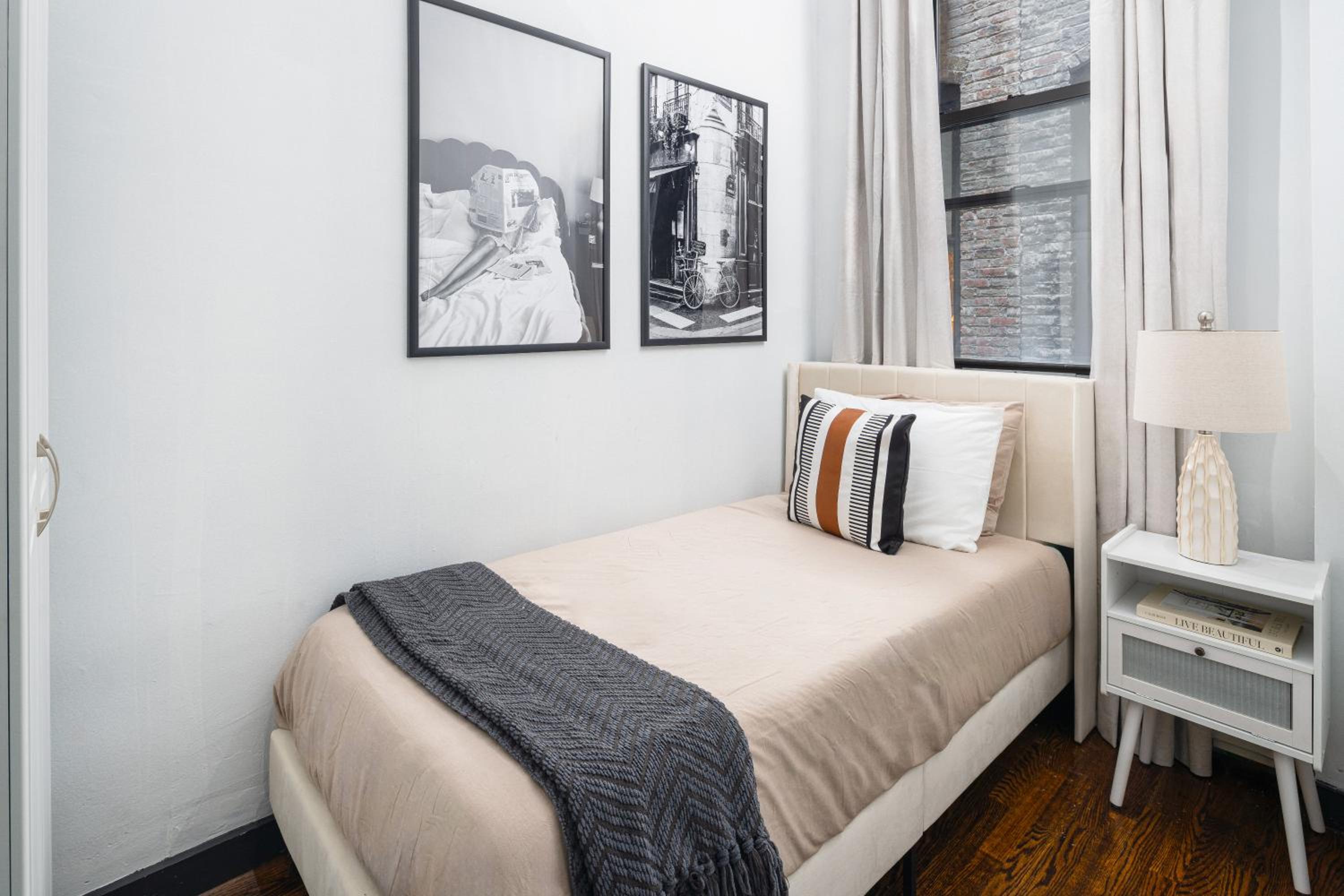 Apartment photo 1