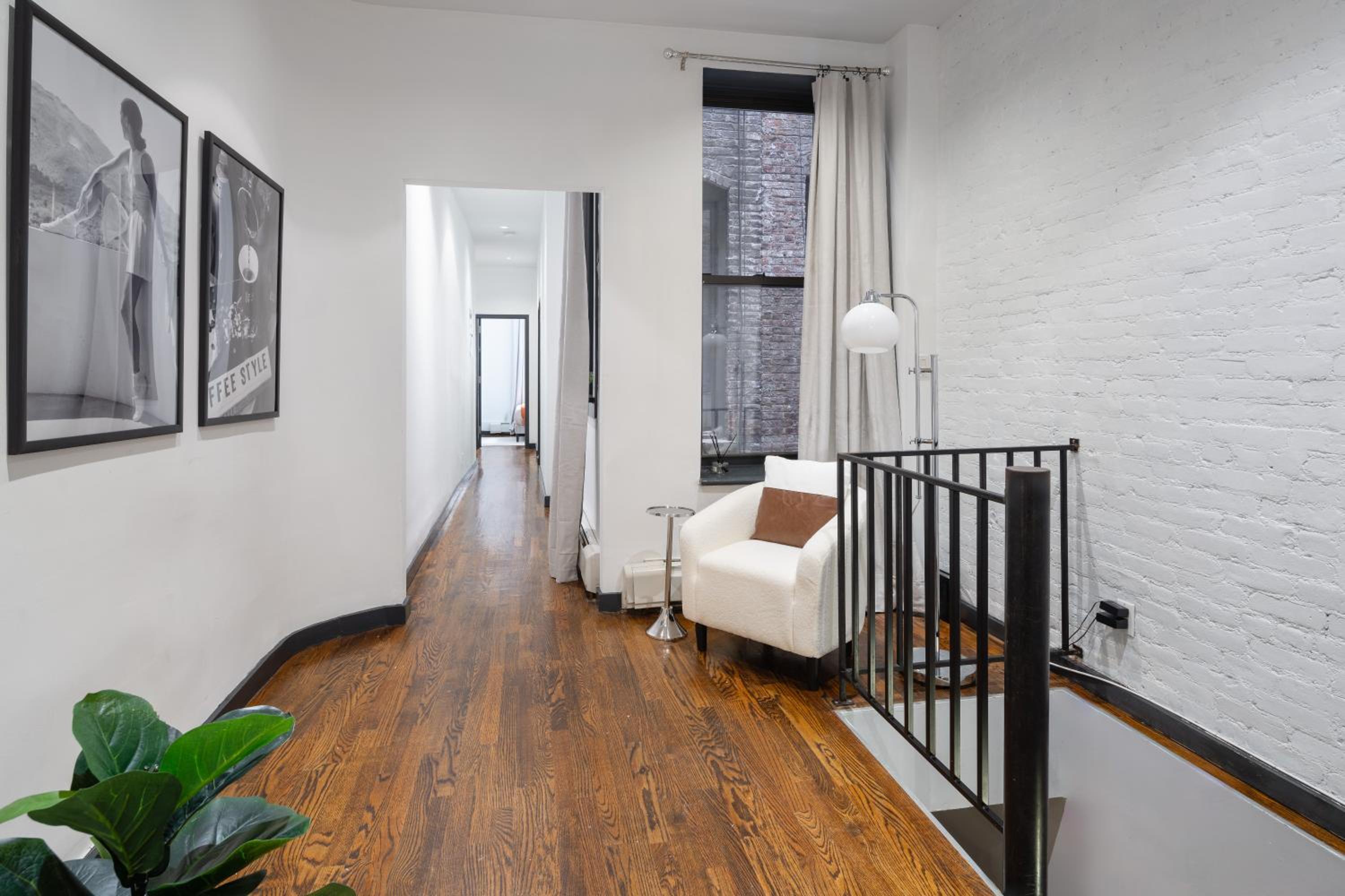 Apartment photo 2