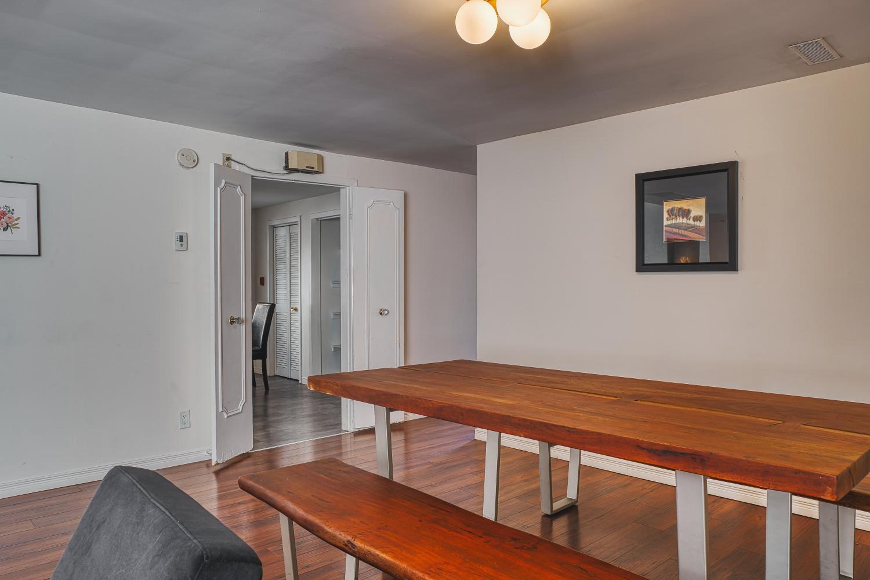 Three-Bedroom Apartment - Photo 2