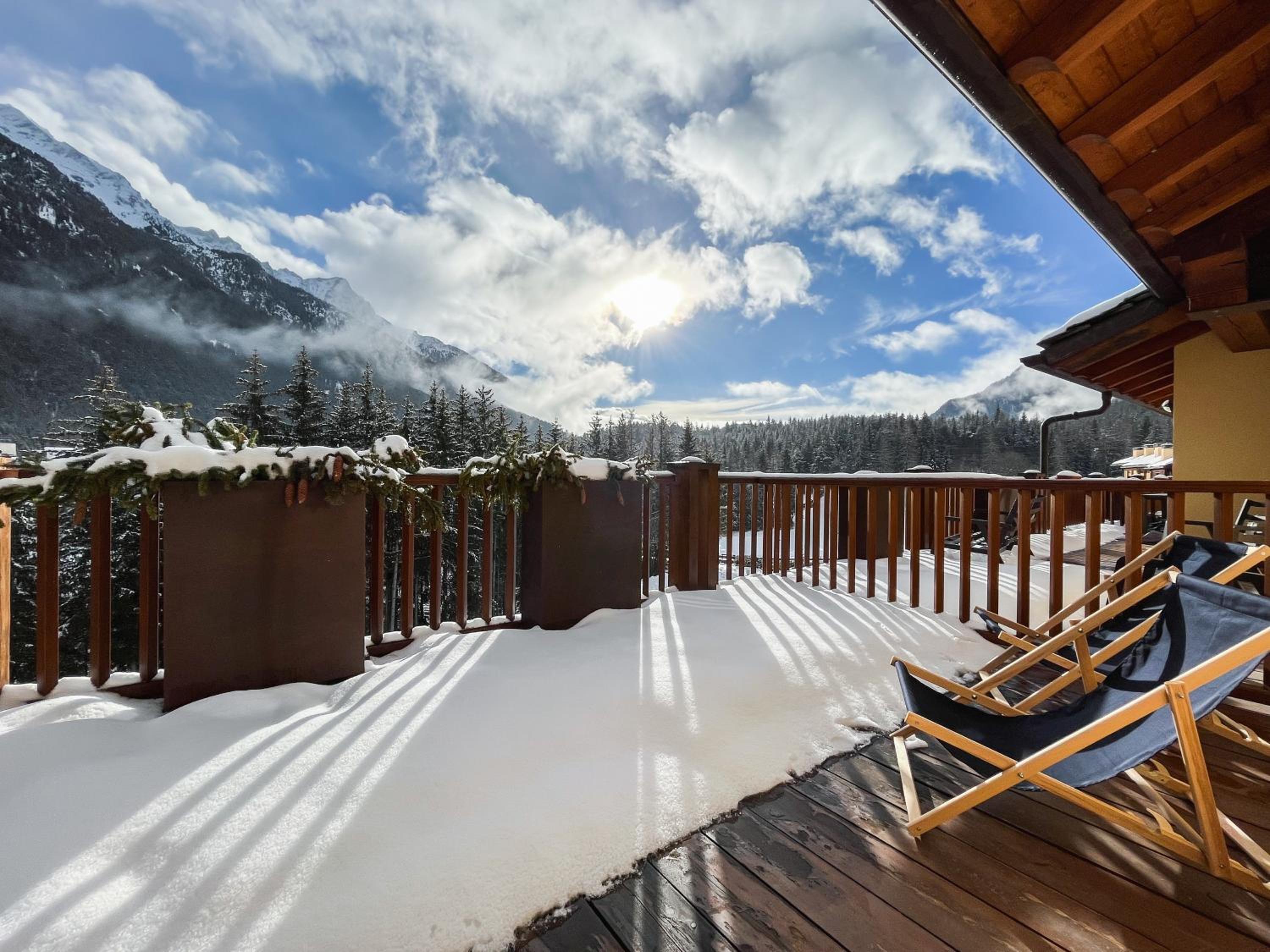 Suite With Mountain View photo 2