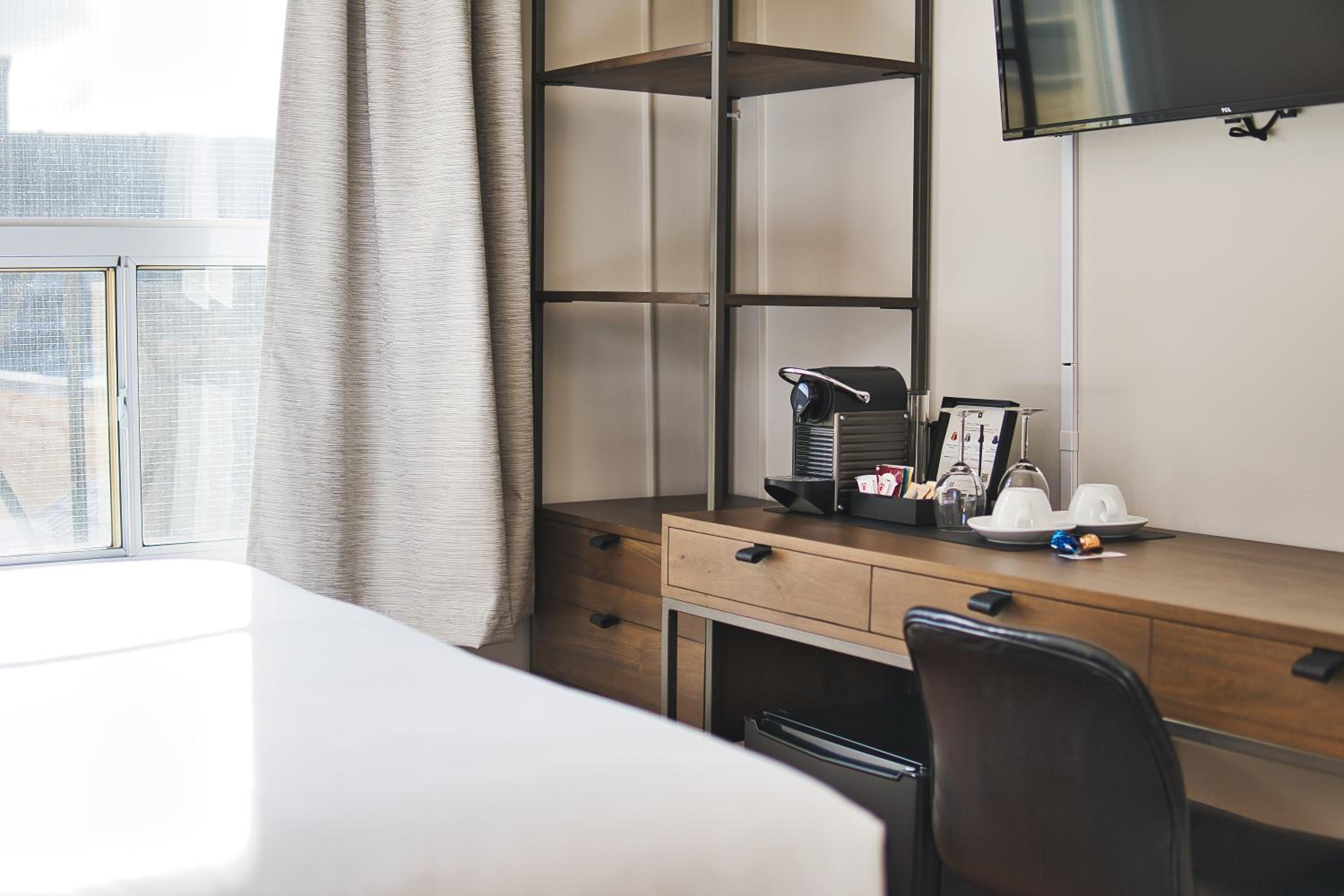 Queen Room - Photo 1