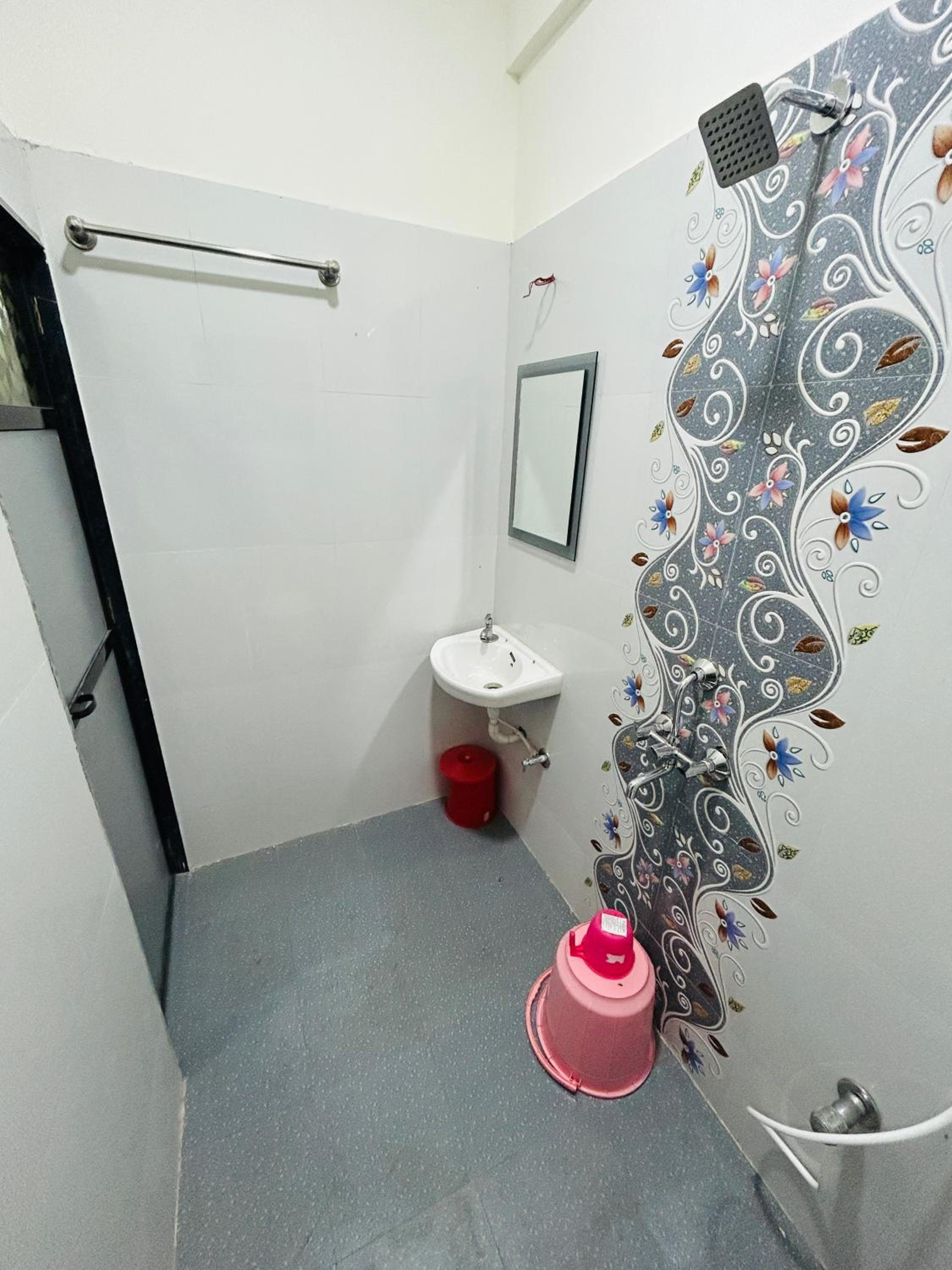 Family Room With Private Bathroom photo 2