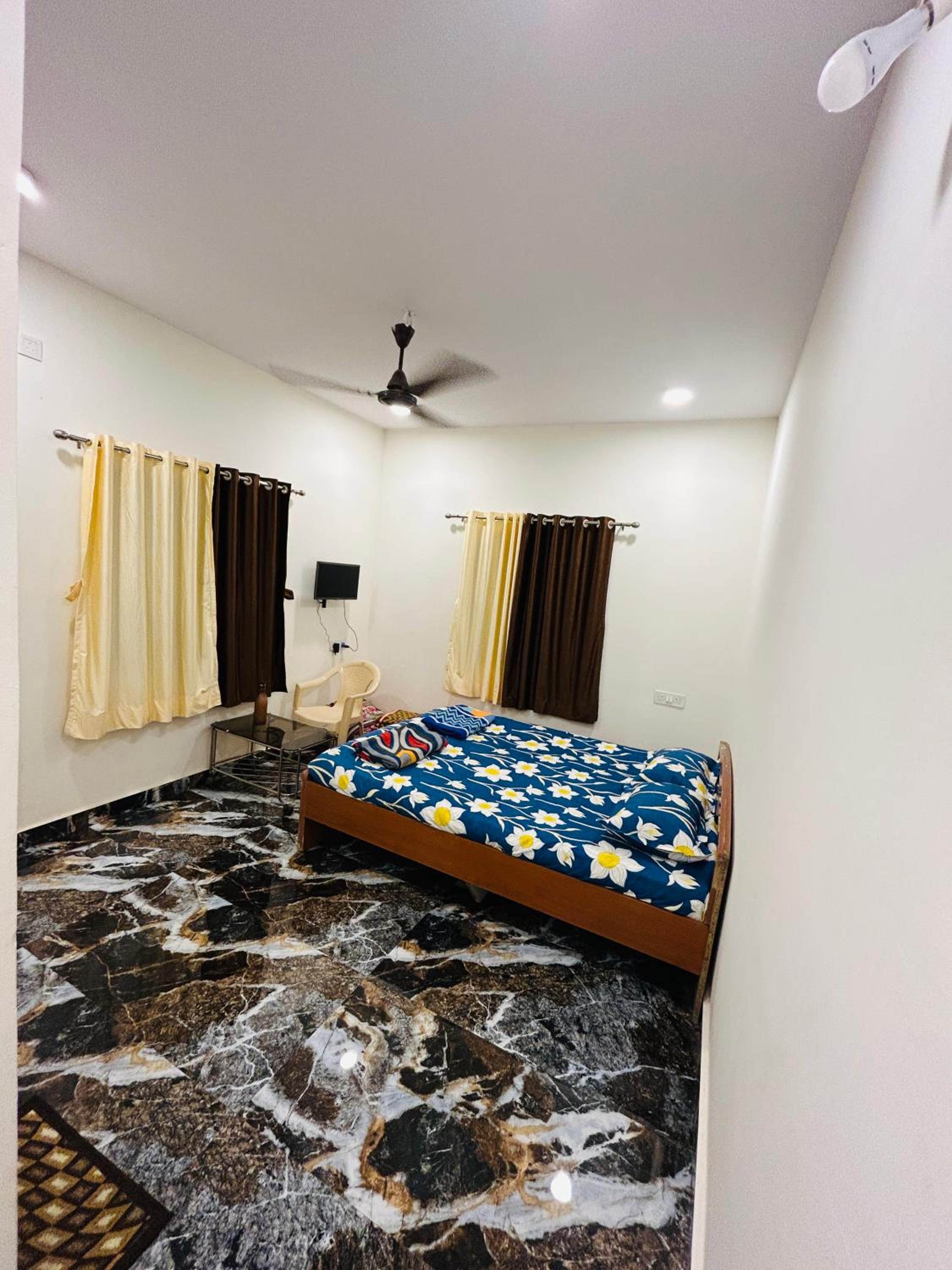 Family Room With Private Bathroom photo 1