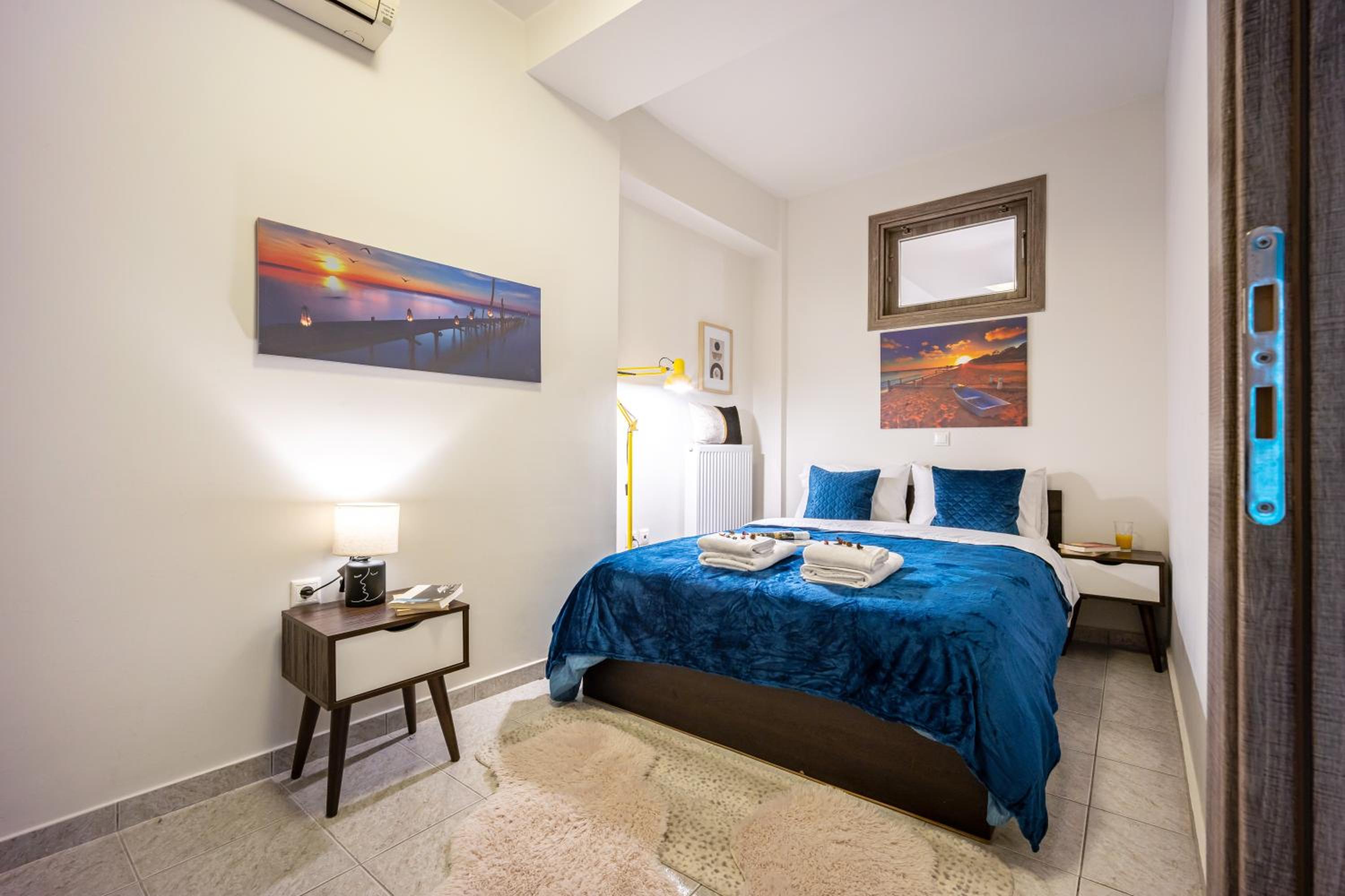 Two-Bedroom Apartment with Balcony photo 2