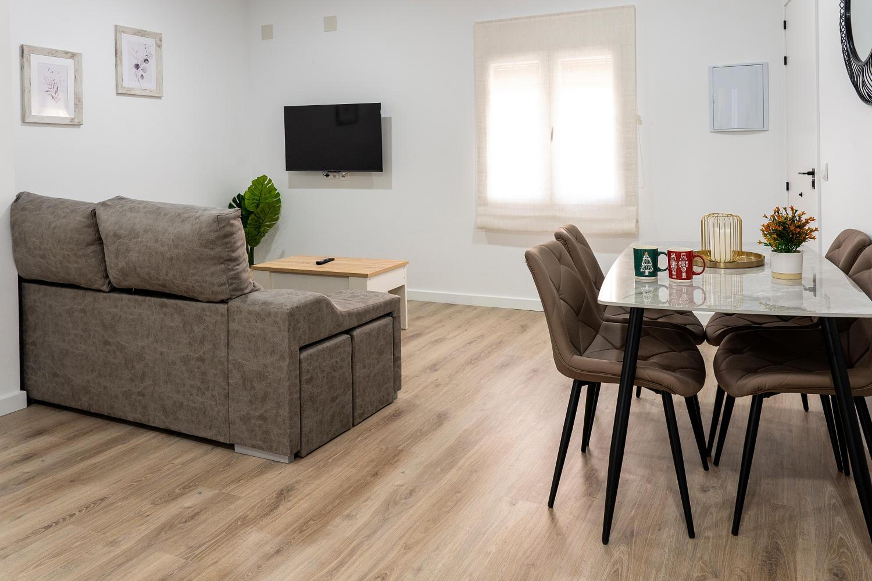 Apartamento de Dos Habitaciones con Terraza
