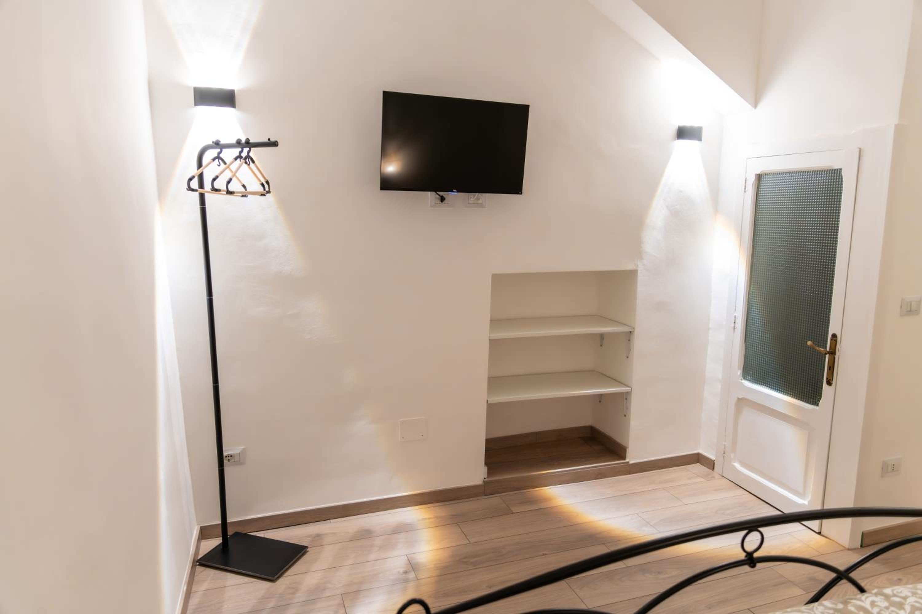 Triple Room with Private Bathroom photo 1