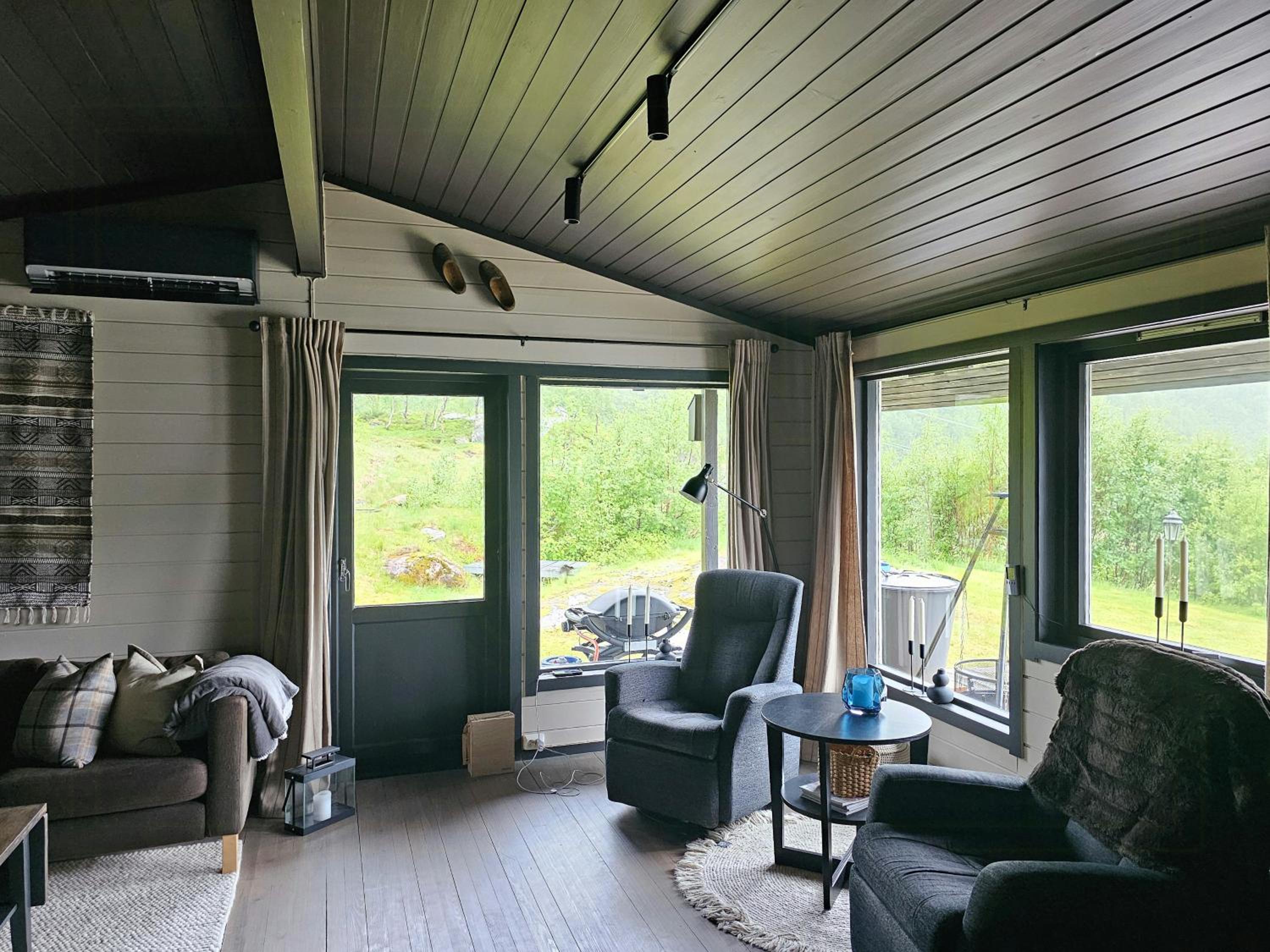 Three-Bedroom Vacation Home  photo 2
