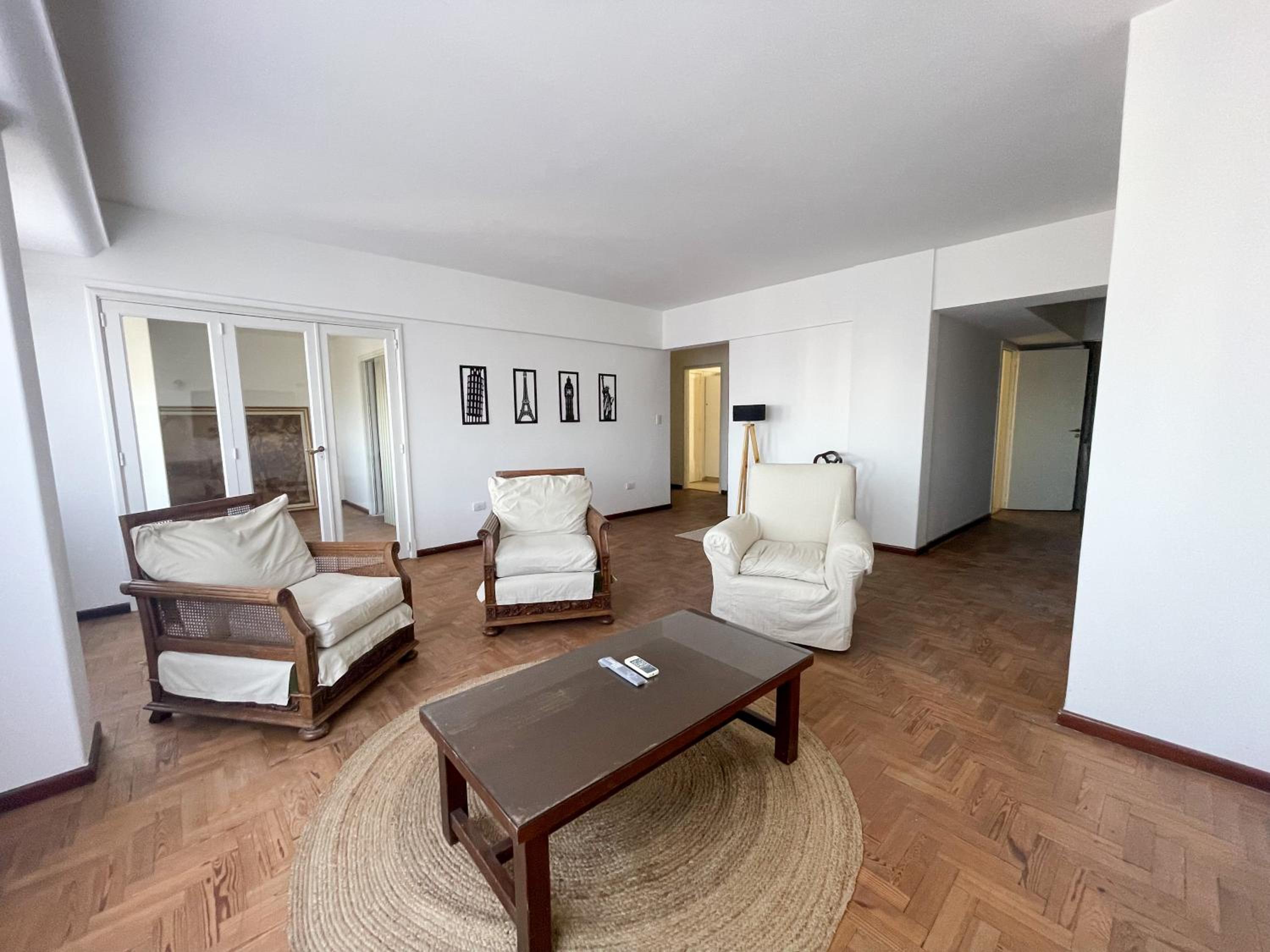 Three-Bedroom Apartment photo 2