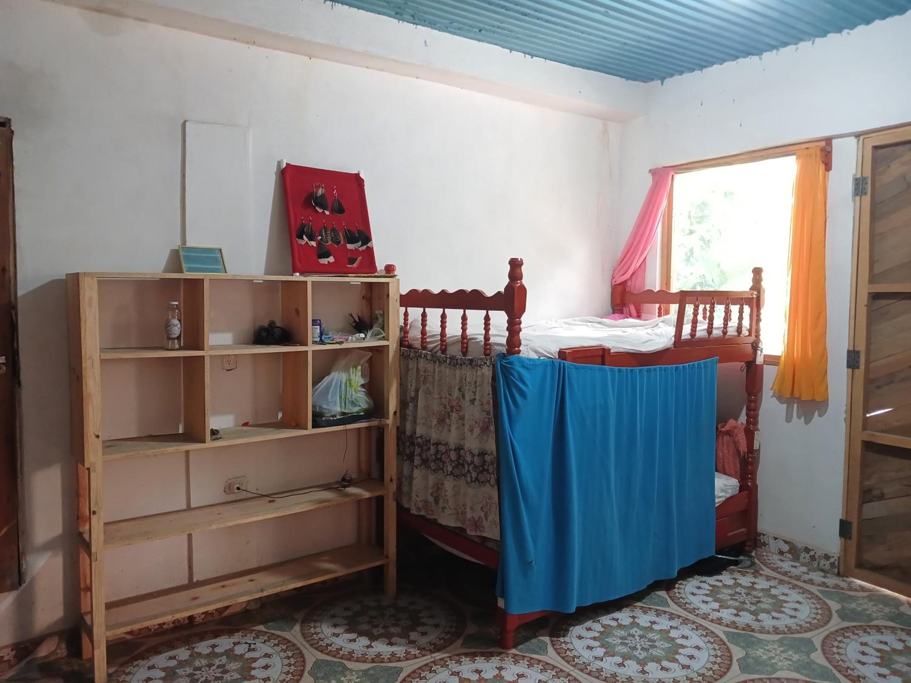 10-Bed Mixed Dormitory Room photo 2