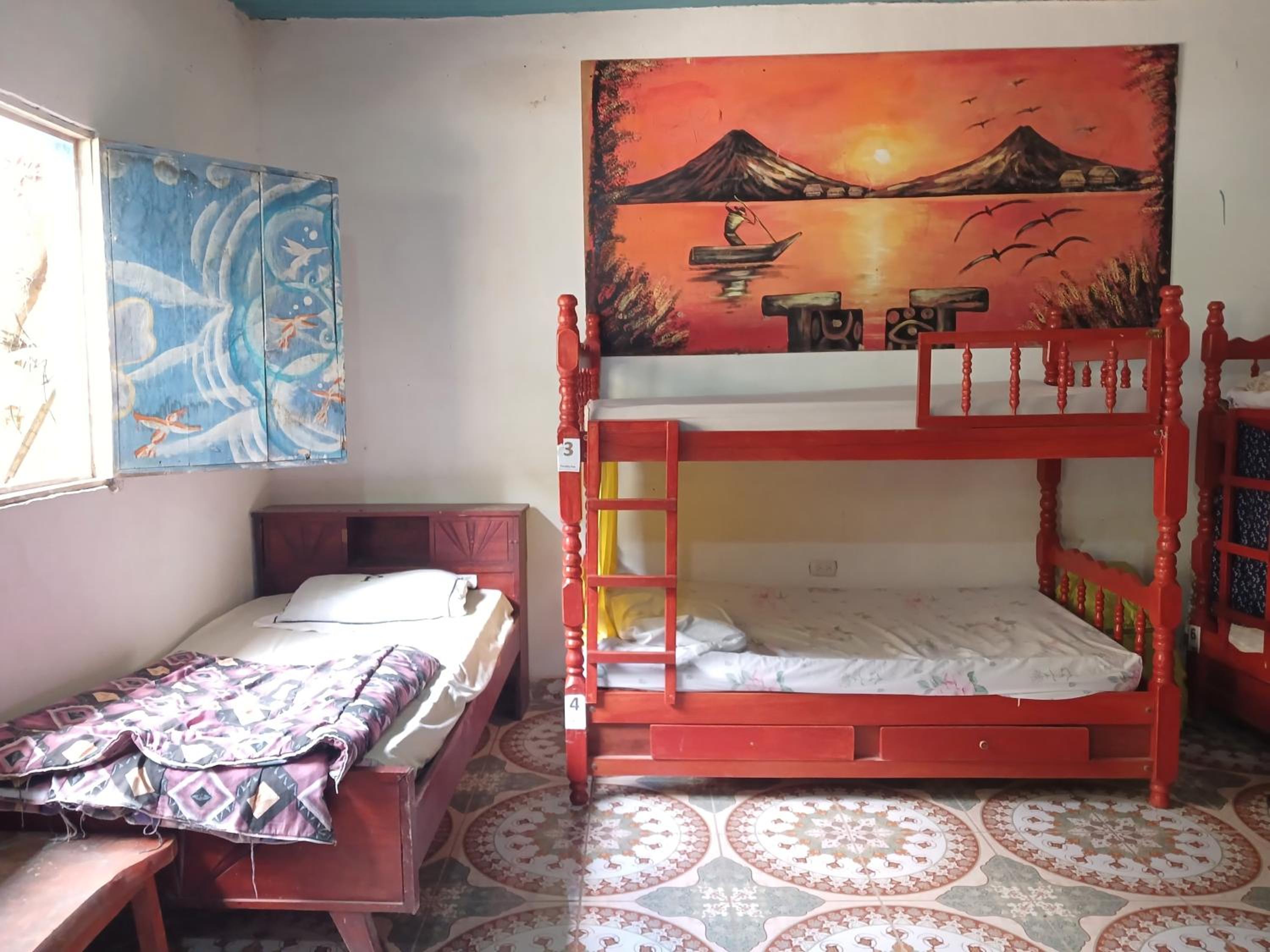 10-Bed Mixed Dormitory Room photo 1