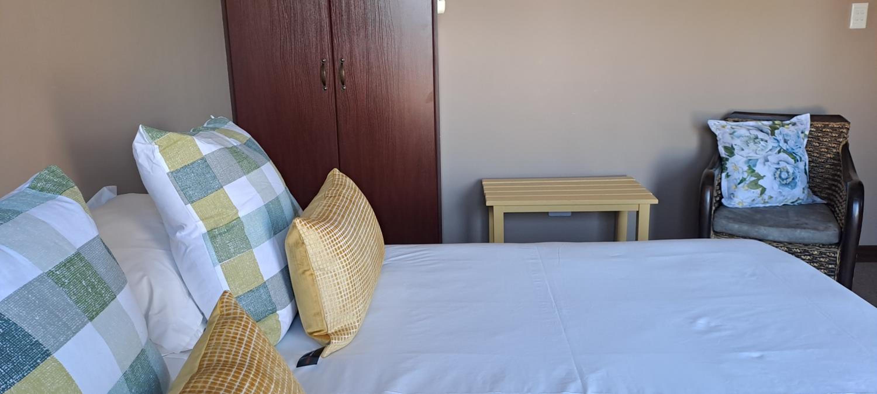 Standard Double or Twin Room photo 3