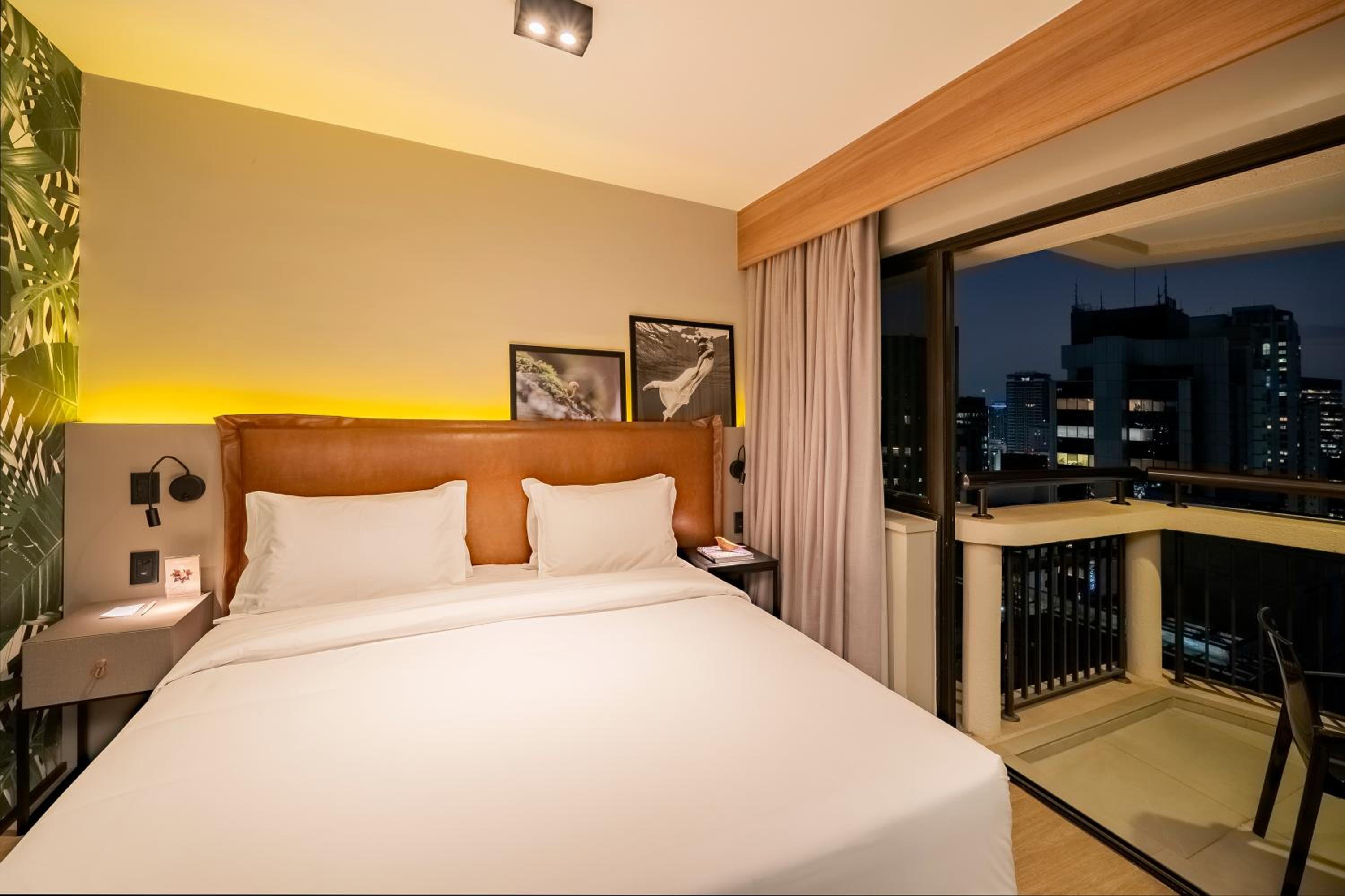 Executive King Room with City View - Photo 1