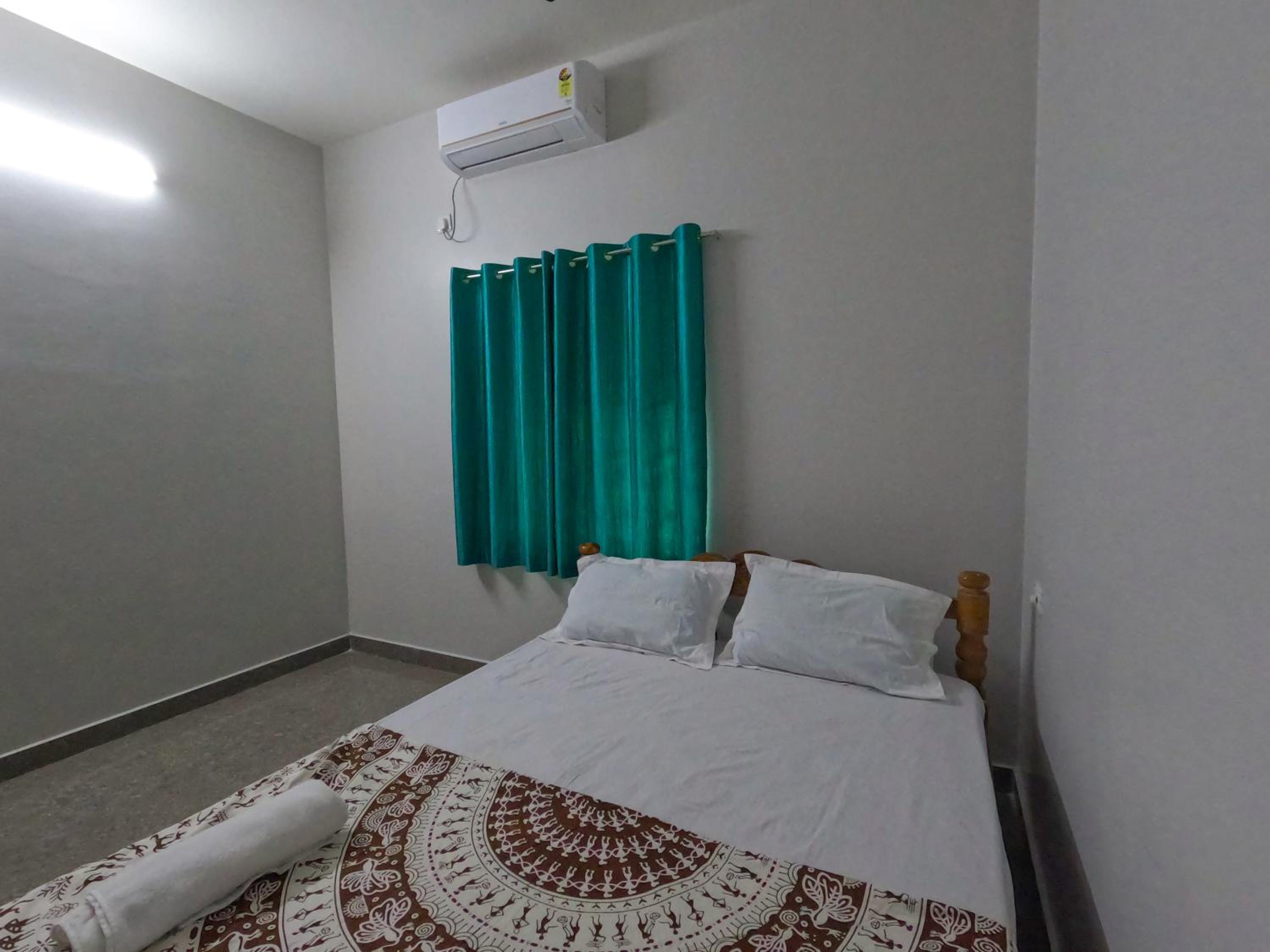 Double Room With Private Bathroom photo 2