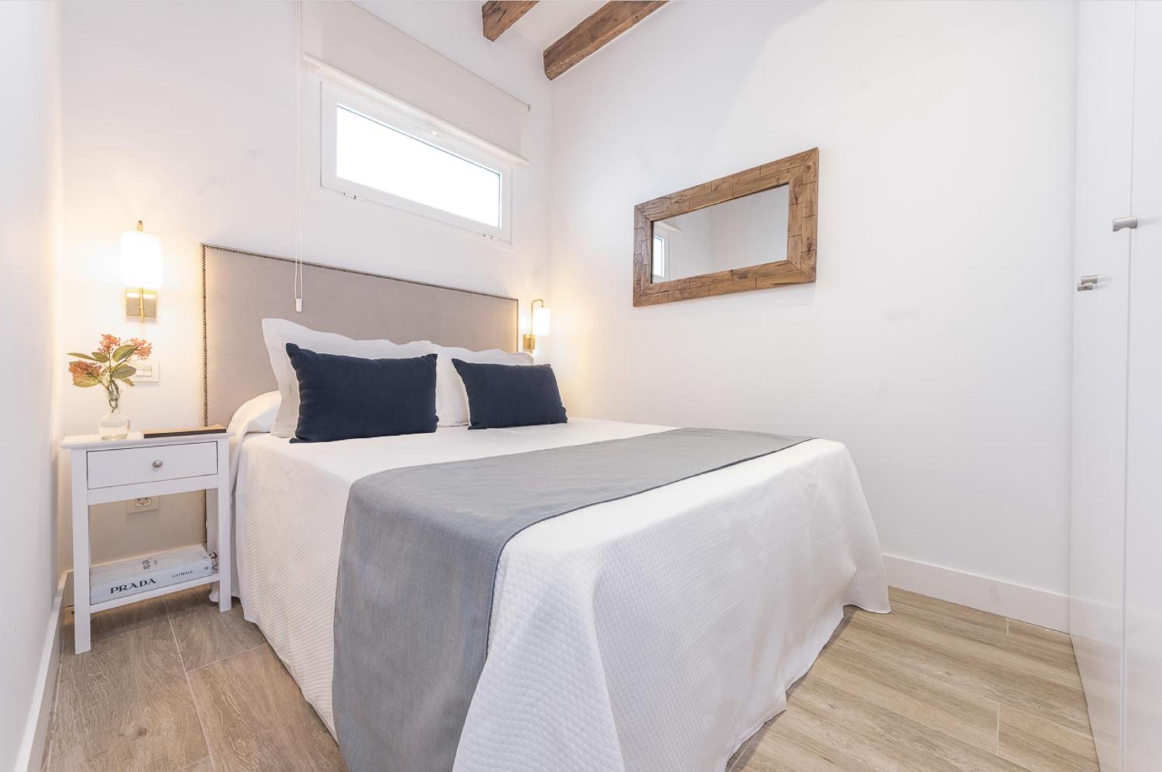 Two-Bedroom Deluxe Apartment with Balcony photo 2
