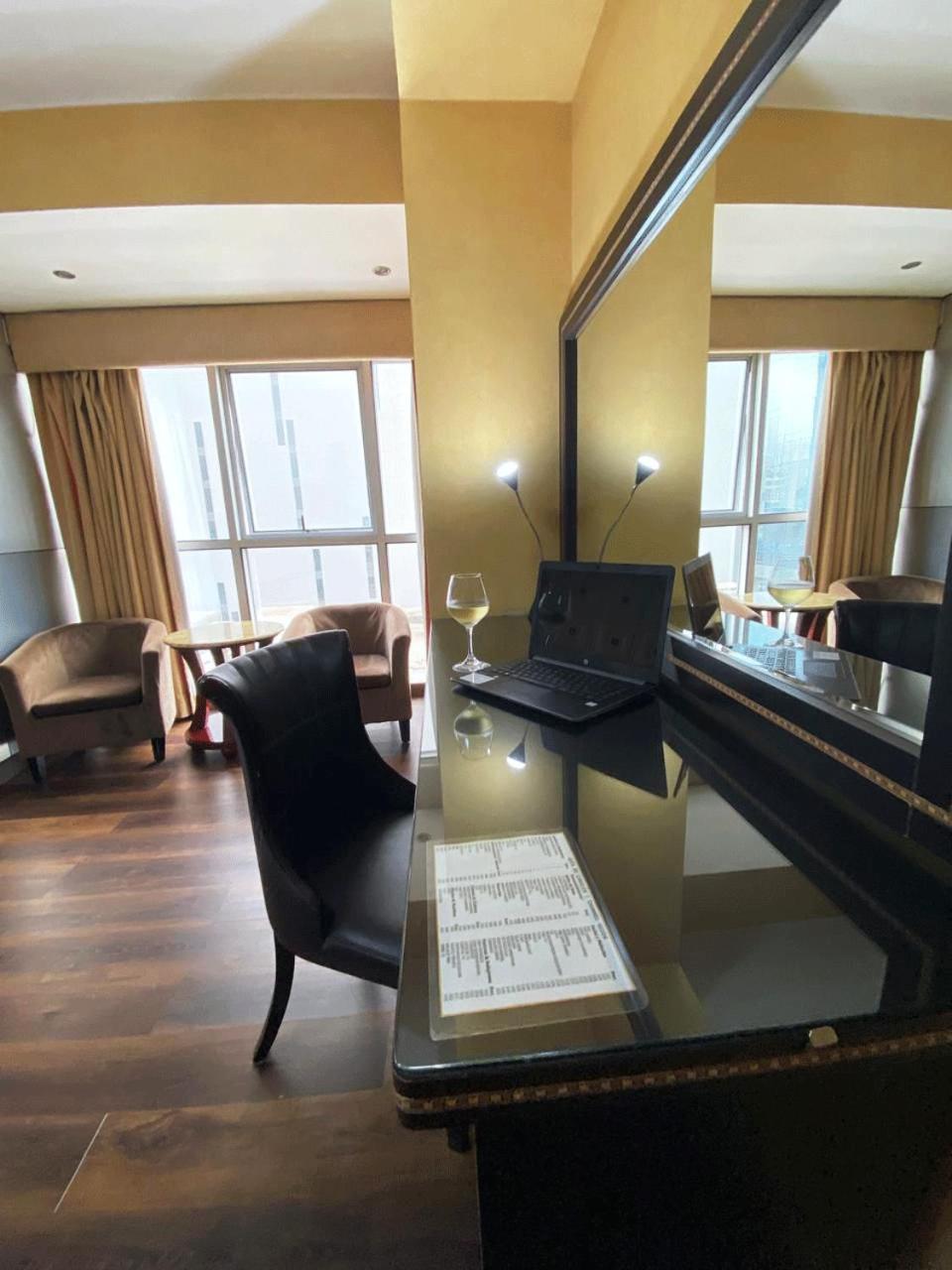 Twin Junior Suite photo 3