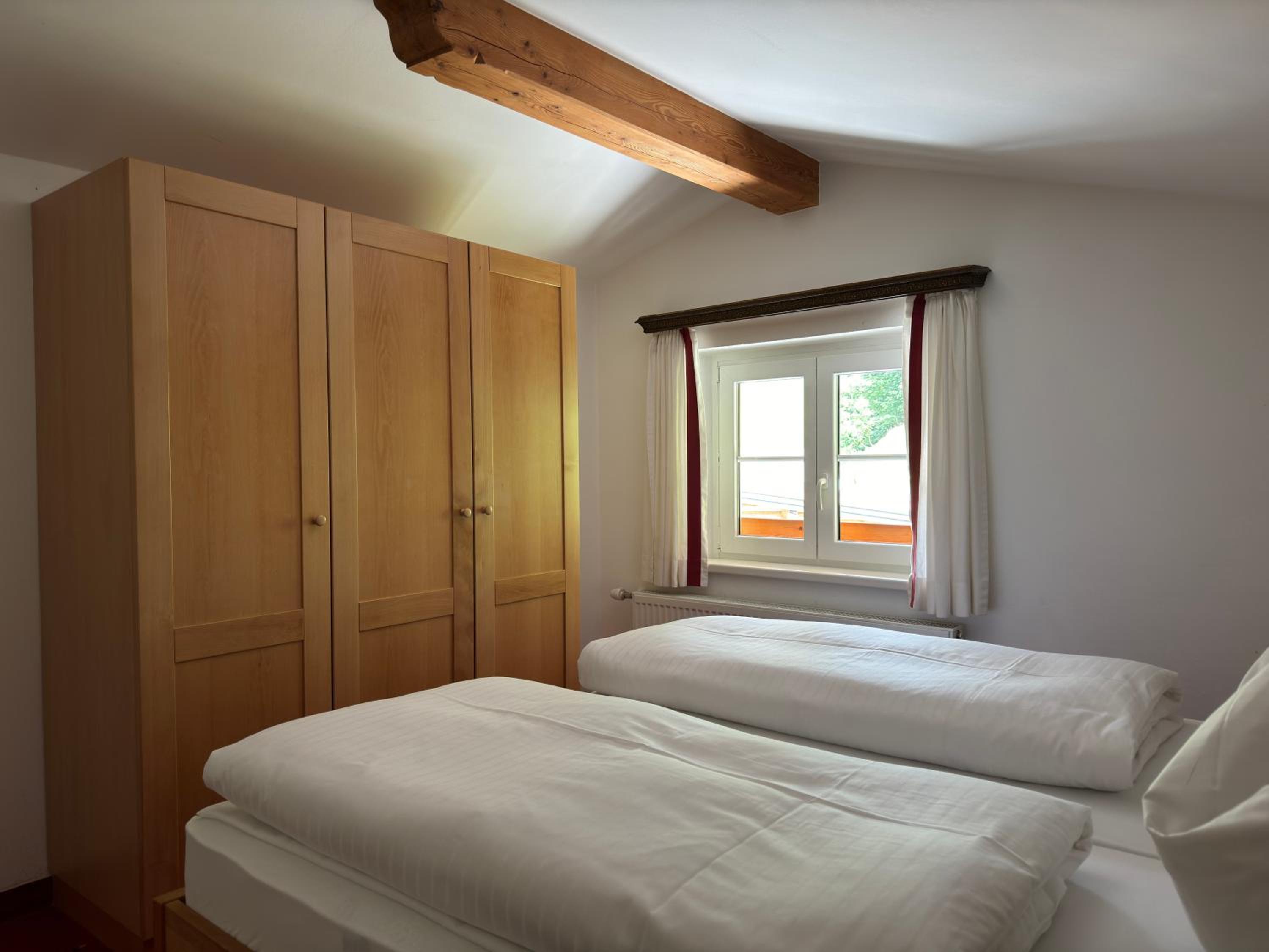 One-Bedroom Apartment - Photo 3