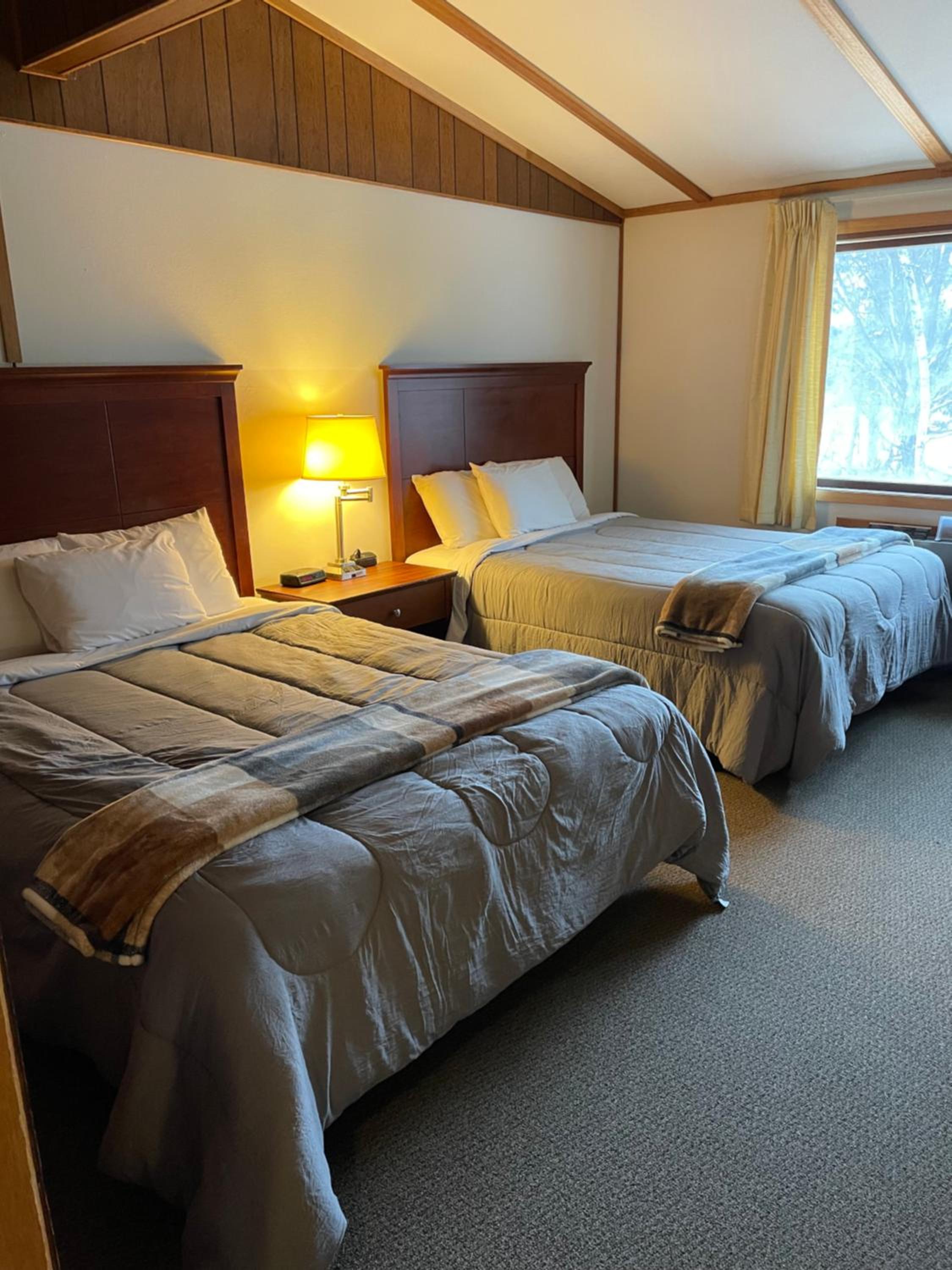 Queen Room photo 1