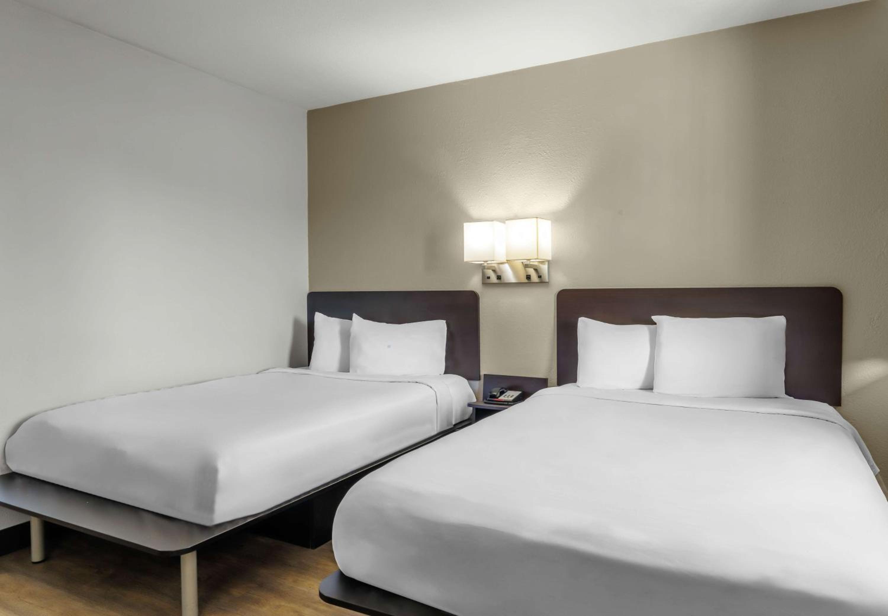 Double Room with Roll-In Shower - Mobility/Hearing Accessible photo 1