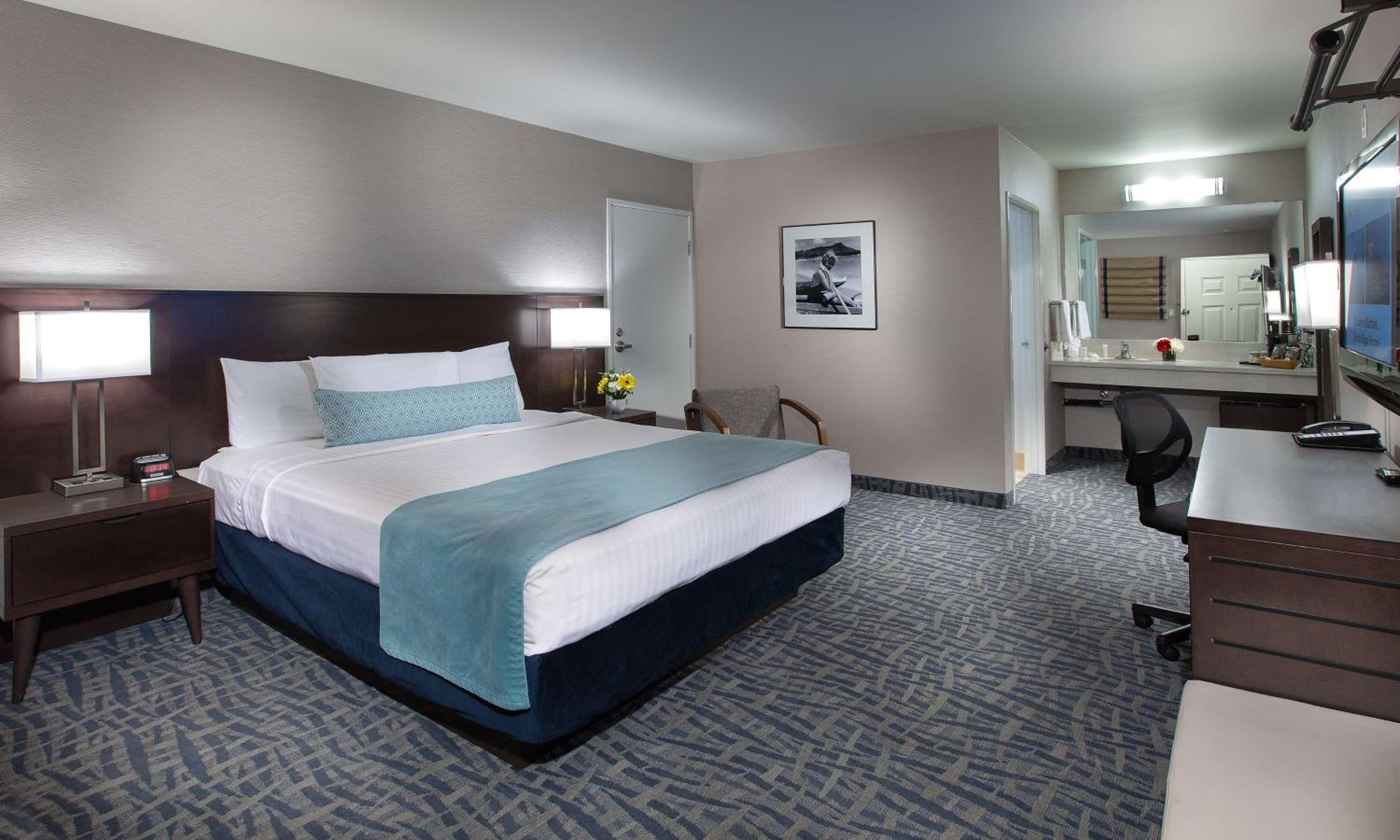 Deluxe King Room photo 1