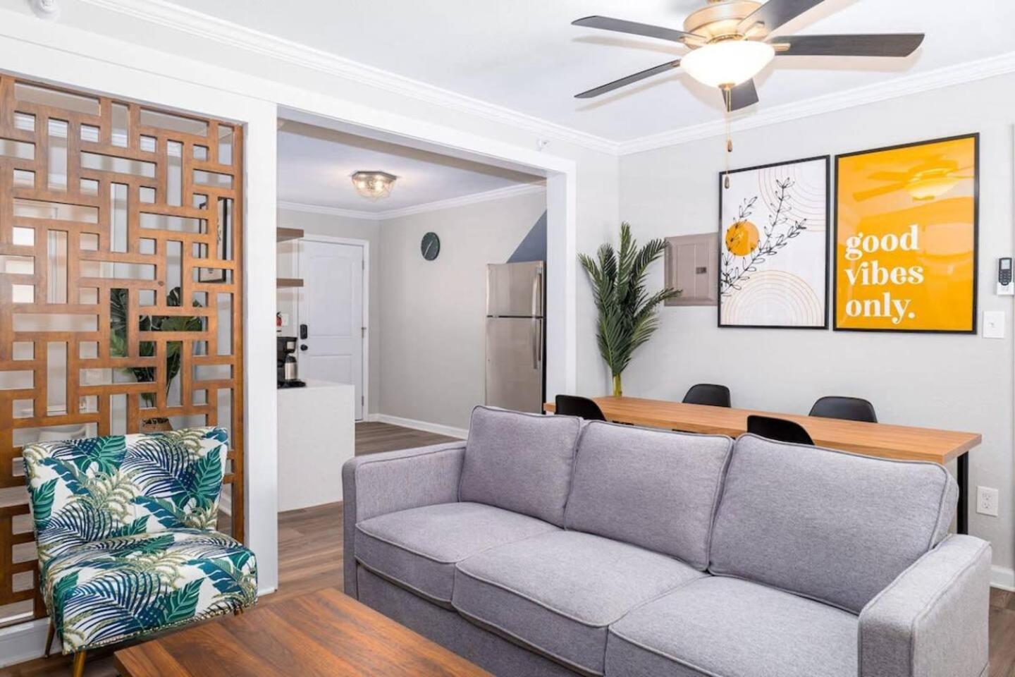 Apartment photo 1
