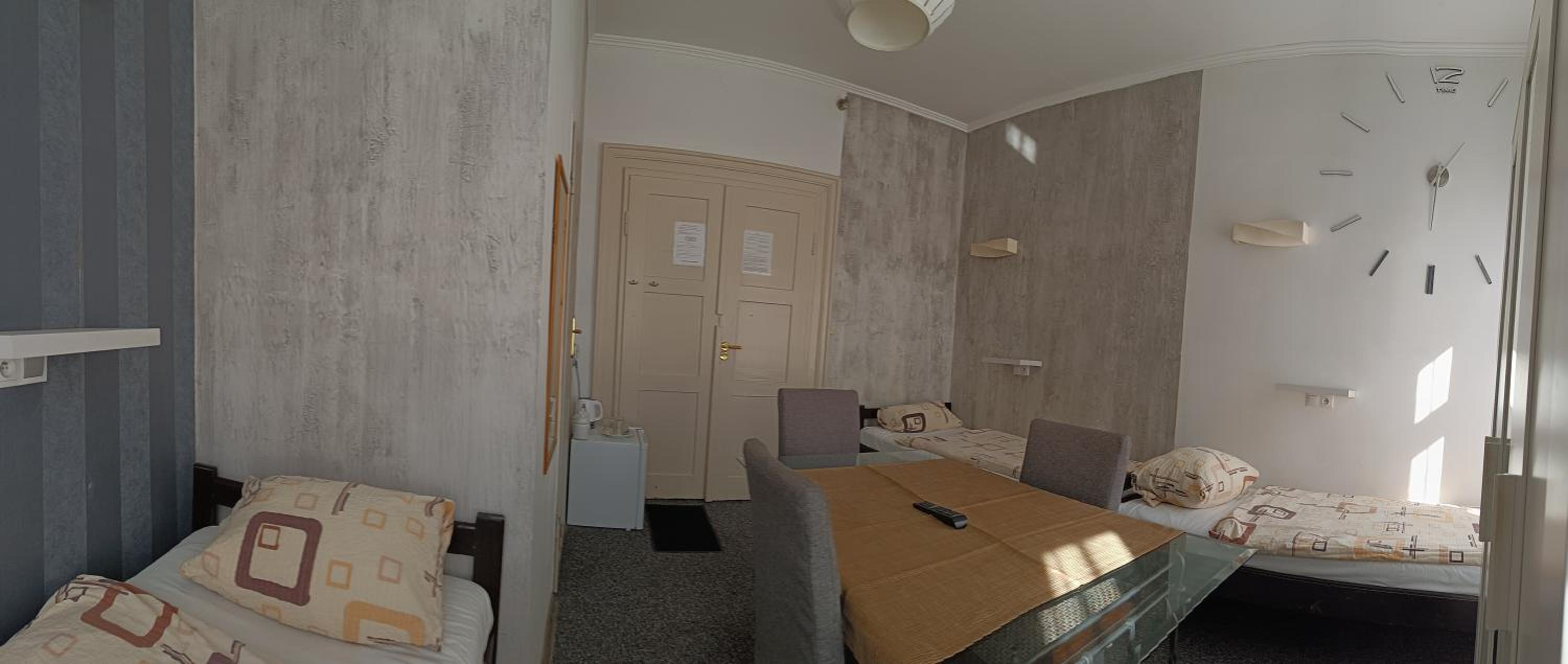 Triple Room with Bathroom - Photo 3