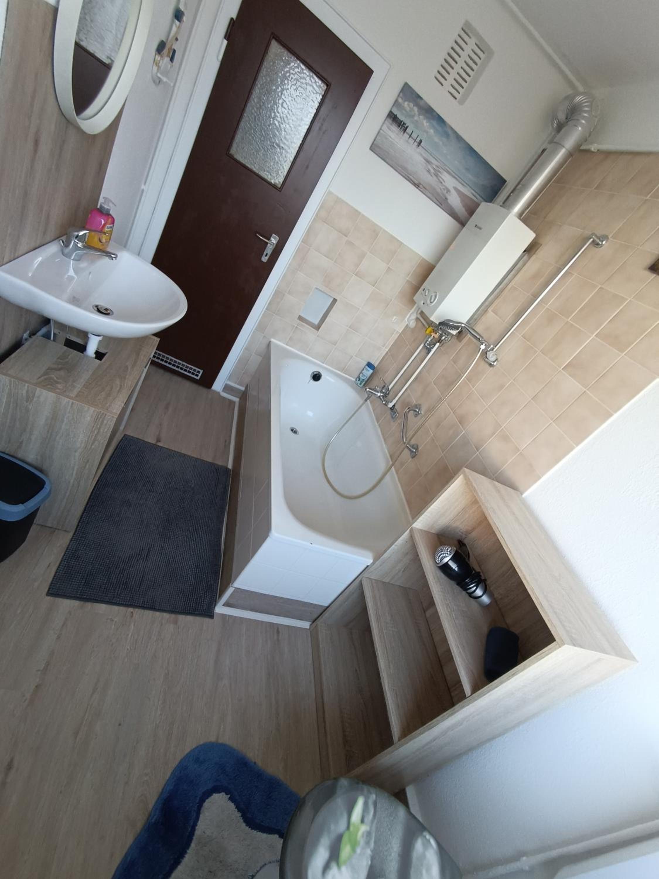 One-Bedroom Apartment - Photo 9