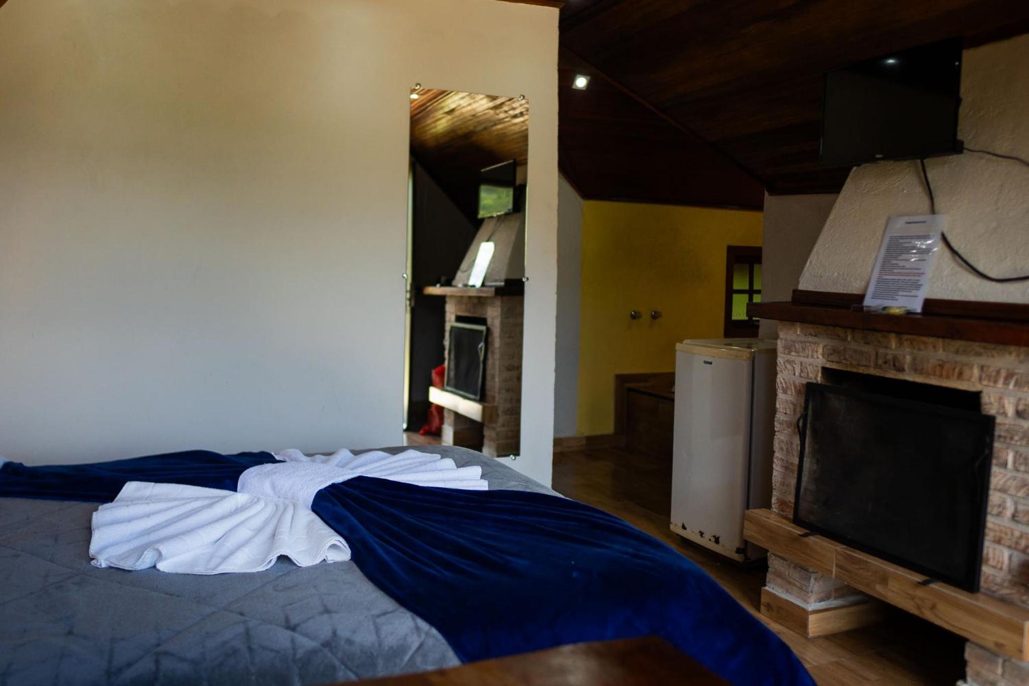 Chale Superior com Hidromassagem 3 pax photo 1