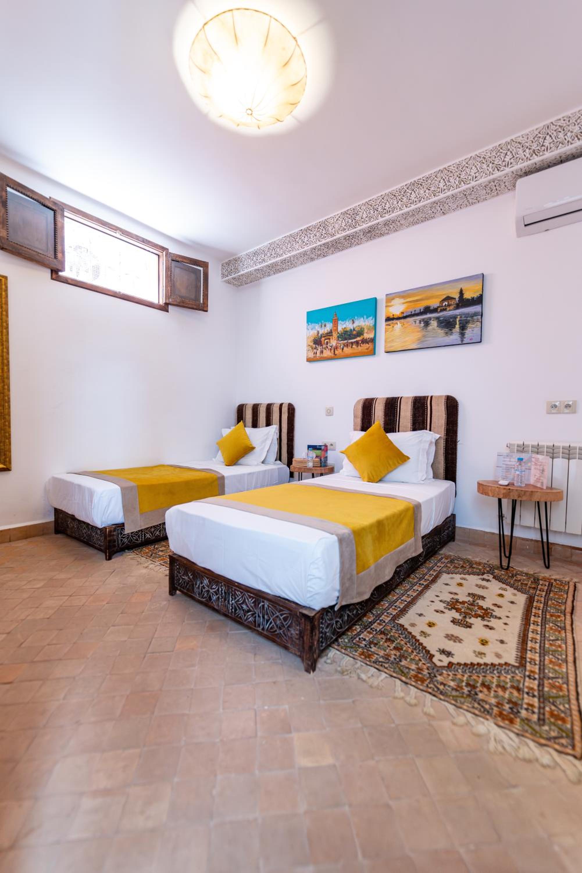 Standard Twin Room - Photo 1