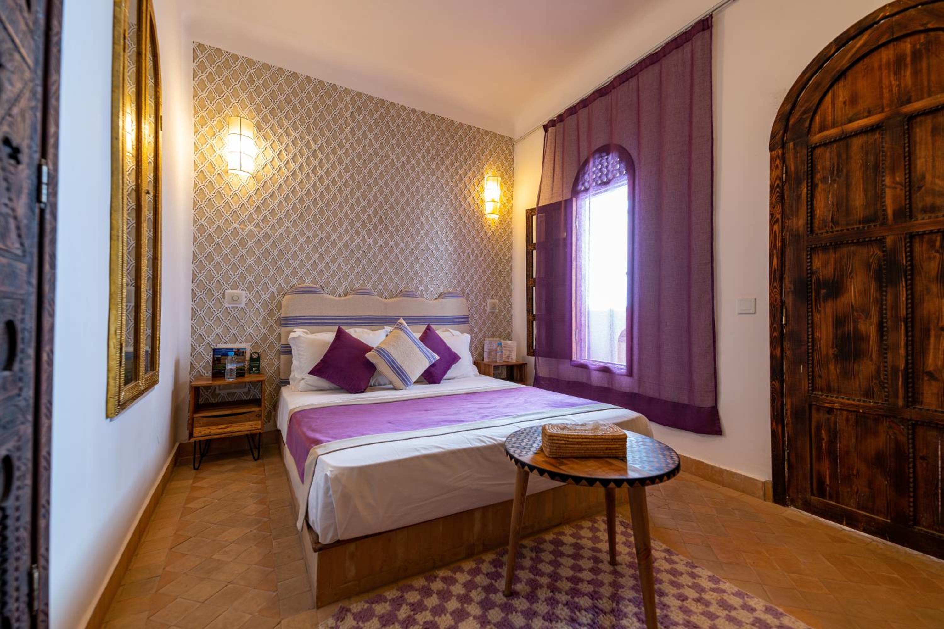 Superior Suite - Photo 17