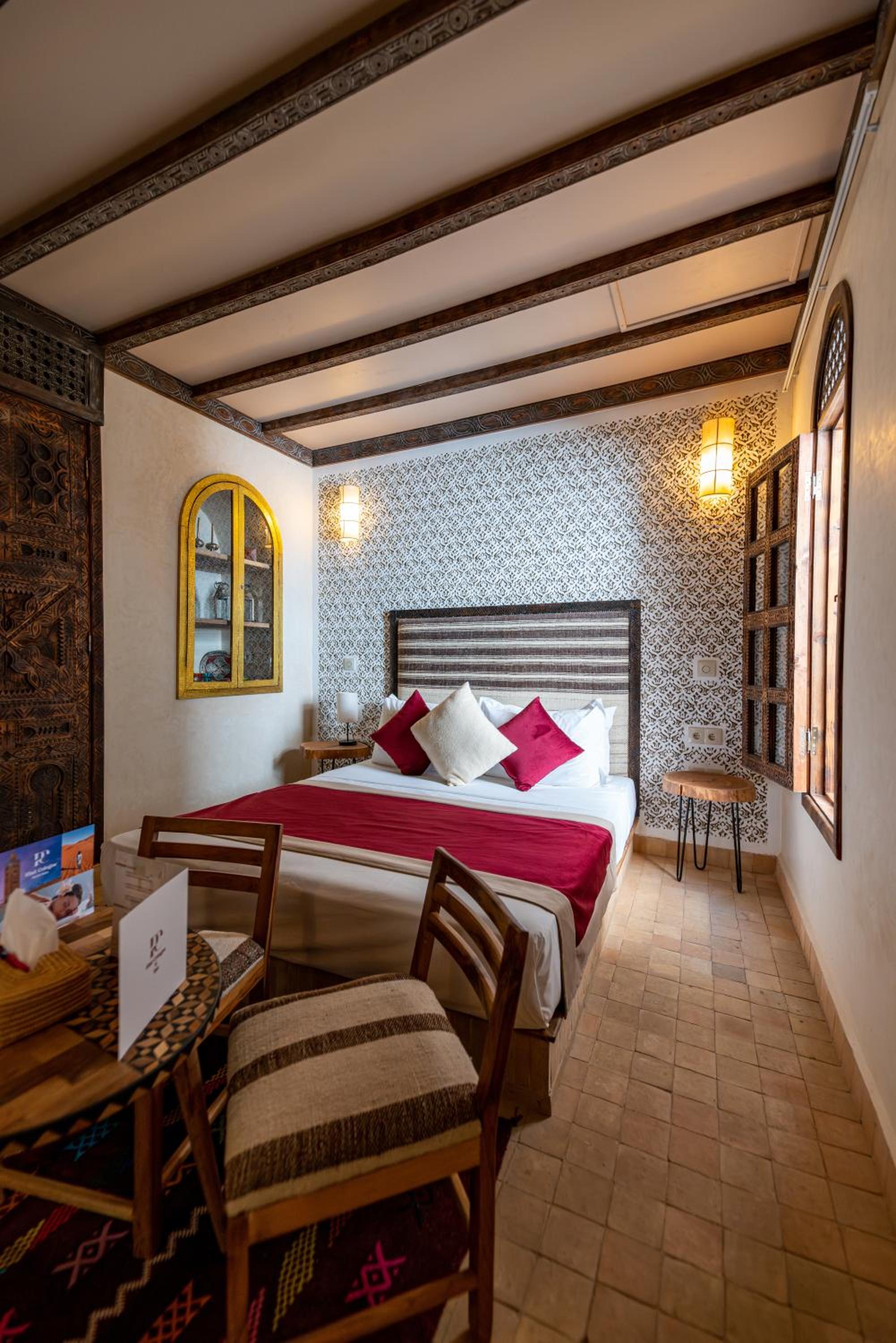 Superior Suite - Photo 5