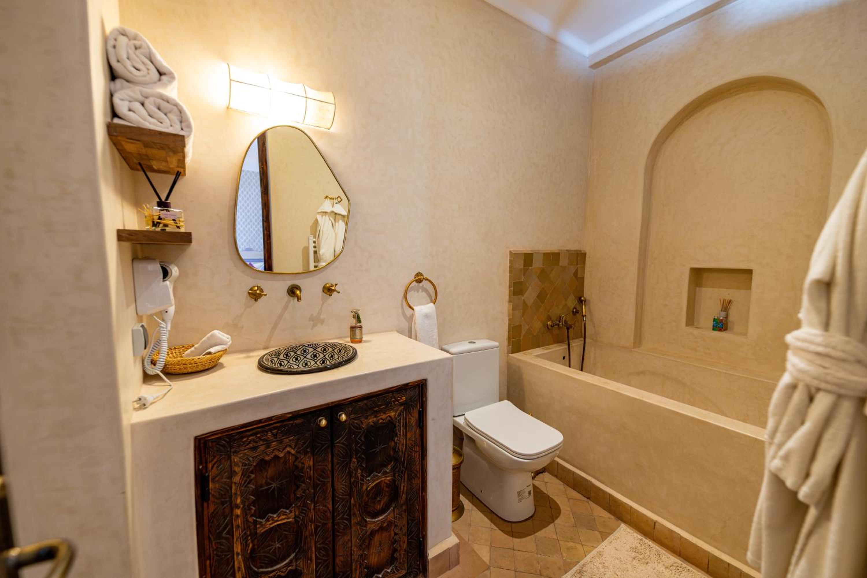 Superior Suite - Photo 4