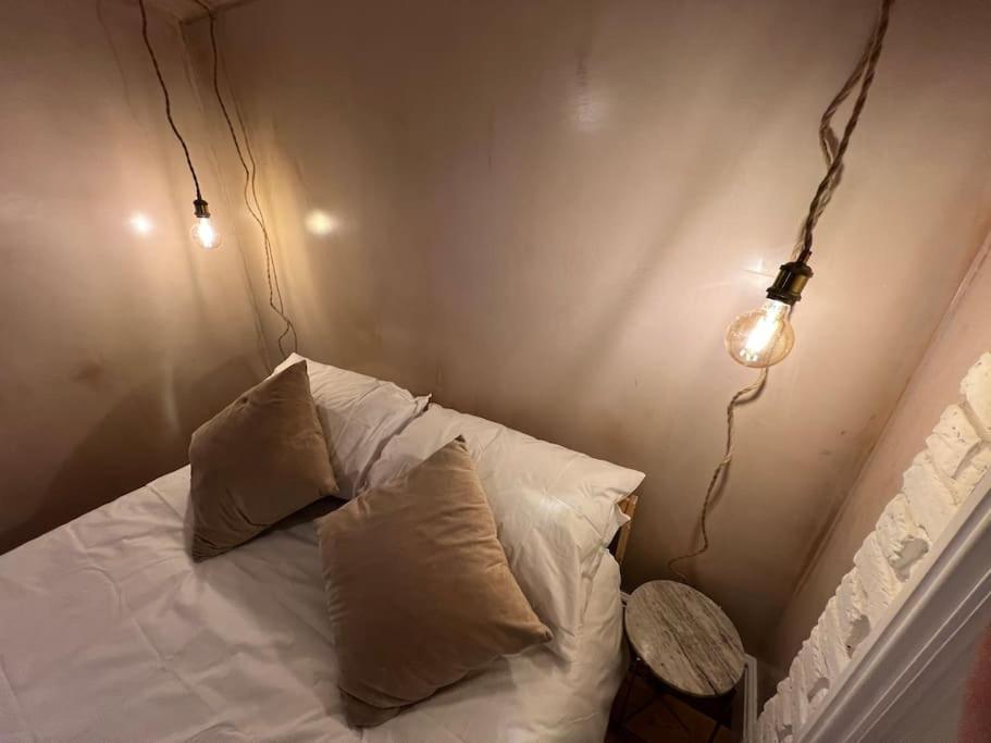 Three-Bedroom House photo 2