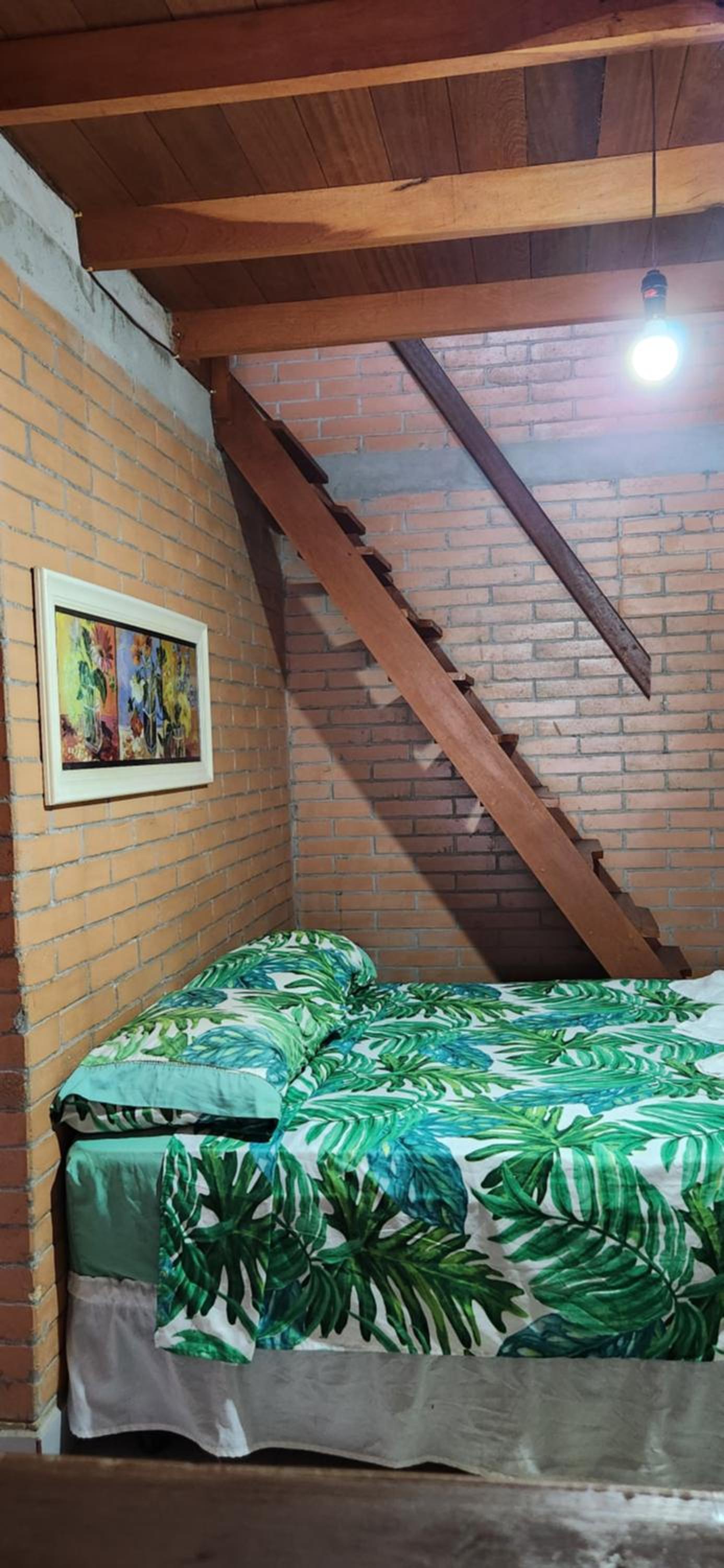 Family Room with Private Bathroom - Photo 9
