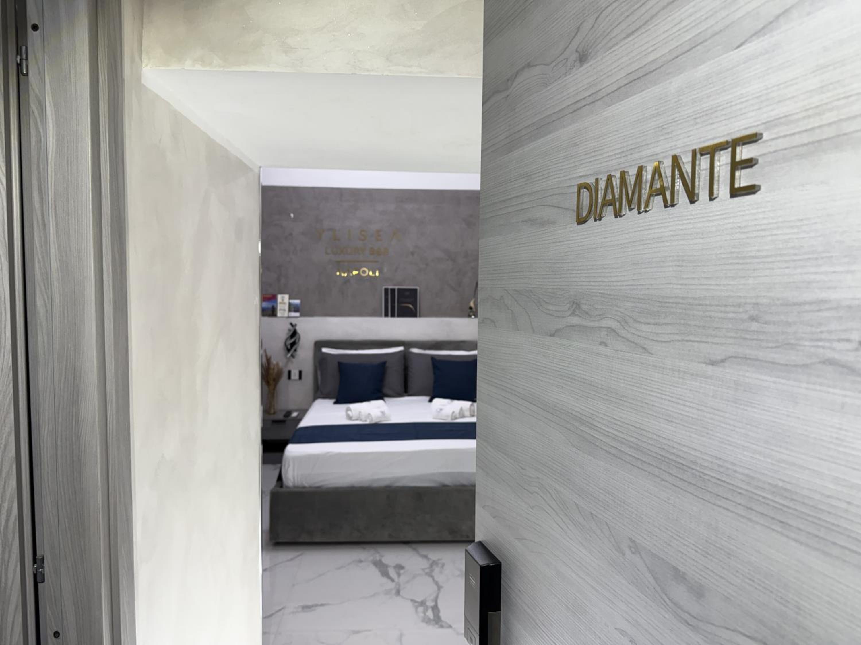 Luxury Triple Room