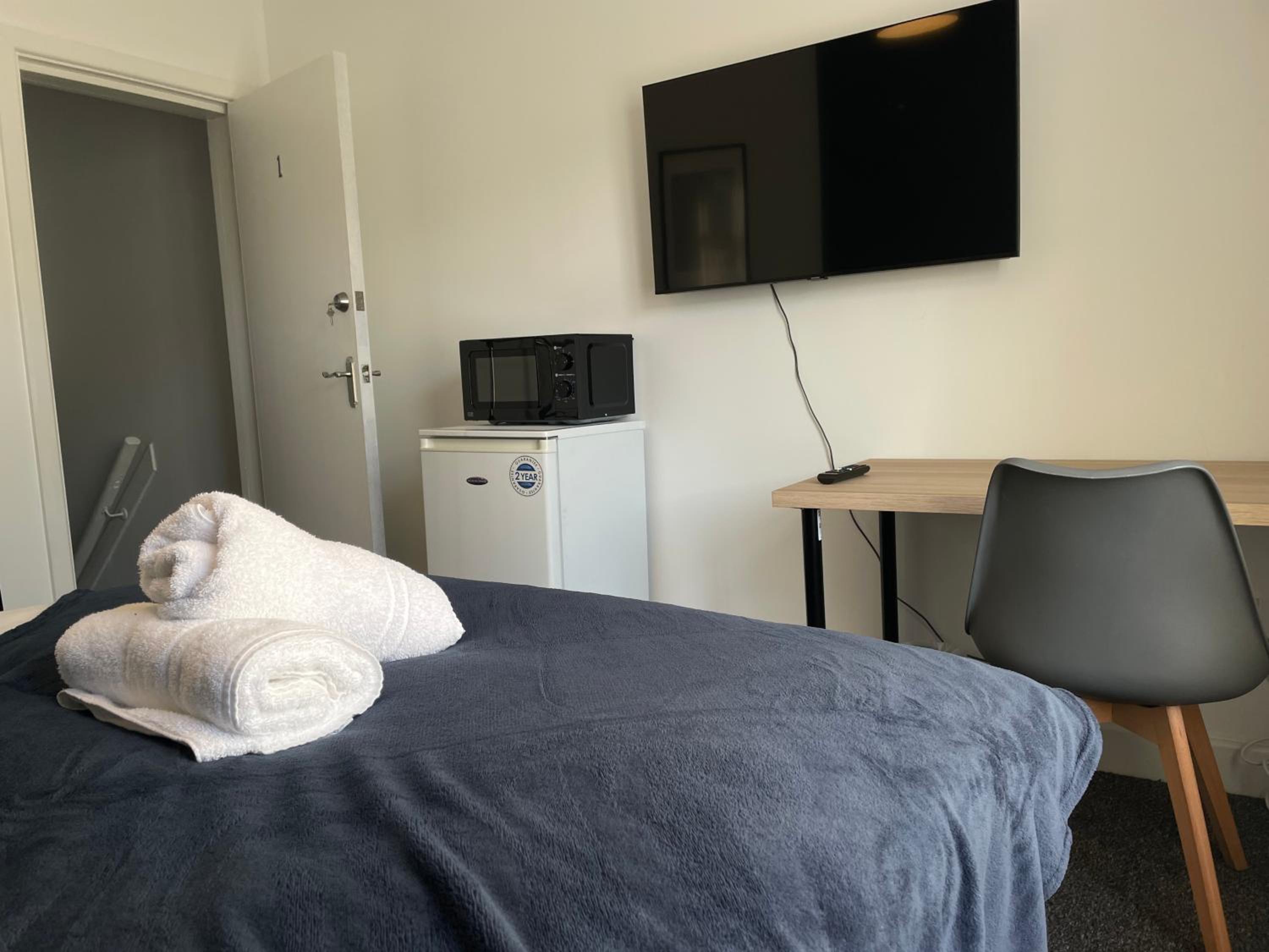 Double Room With Shared Bathroom photo 3