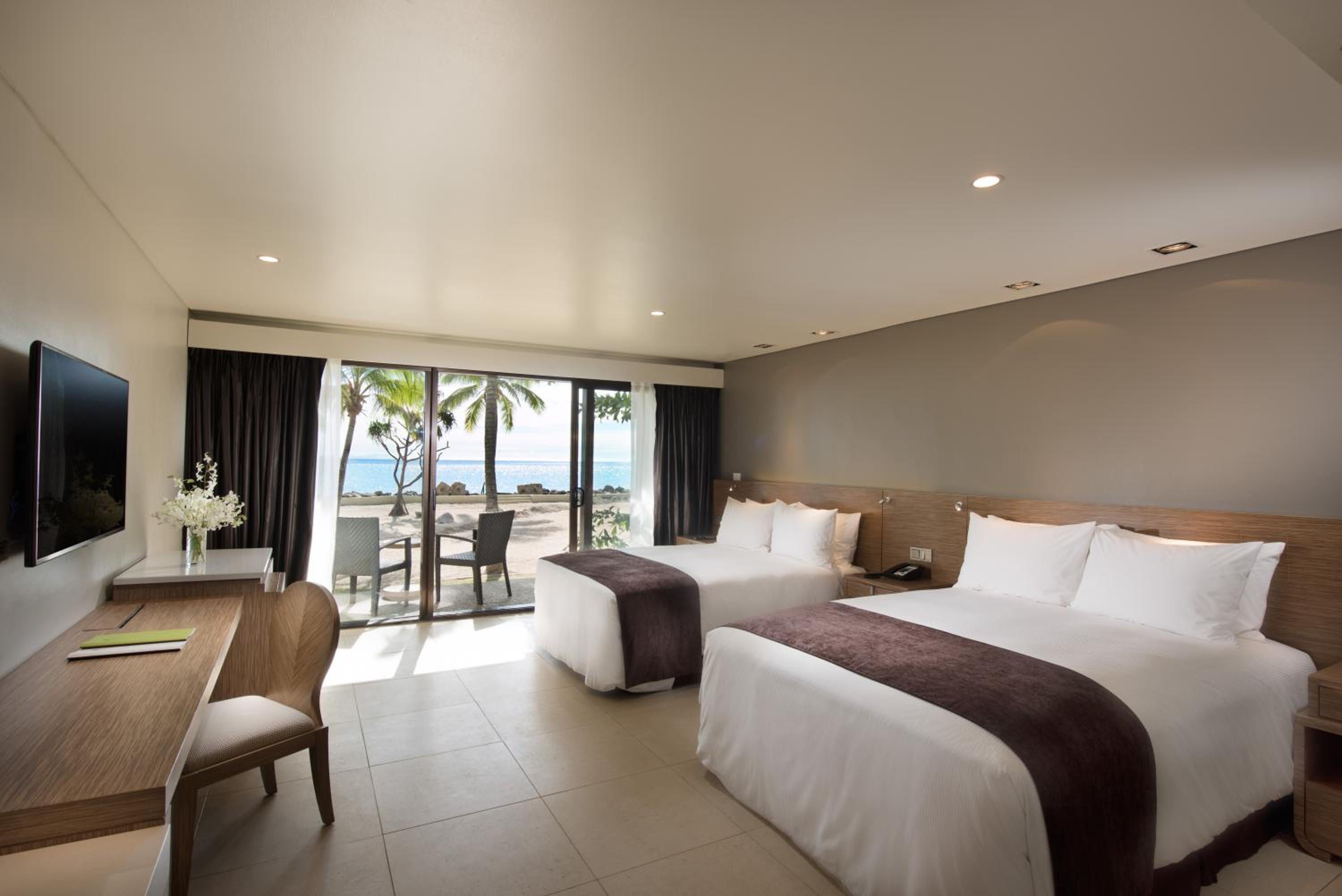 Premium King Bungalow with Ocean View photo 2