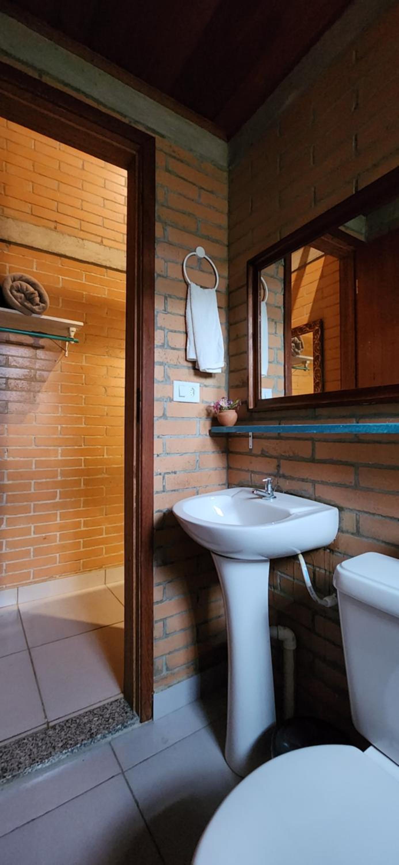 Quadruple Room with Private Bathroom - Photo 22