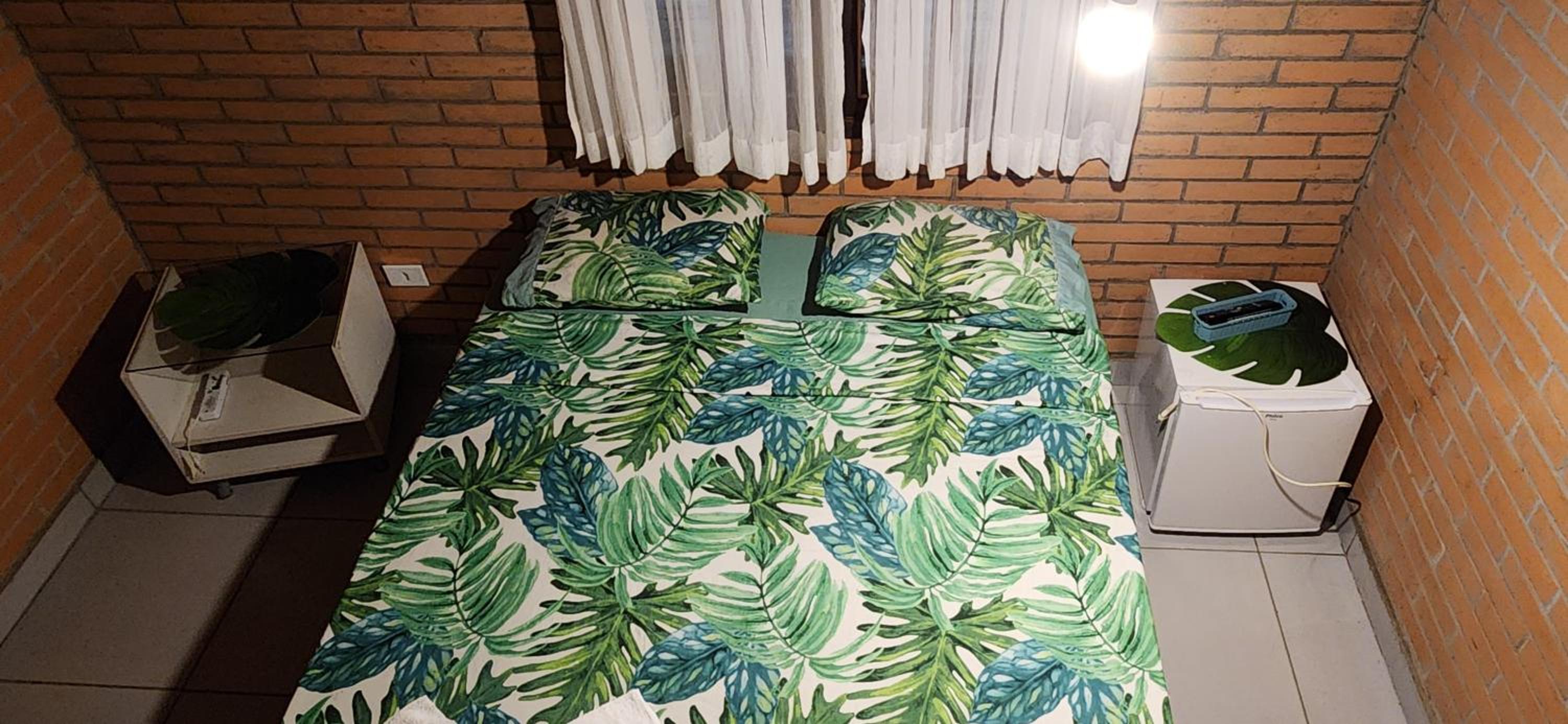 Quadruple Room with Private Bathroom - Photo 32