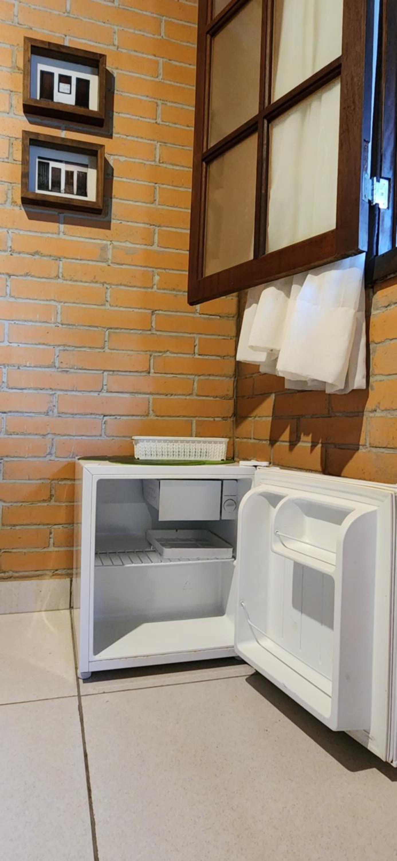 Superior Family Room - Photo 14