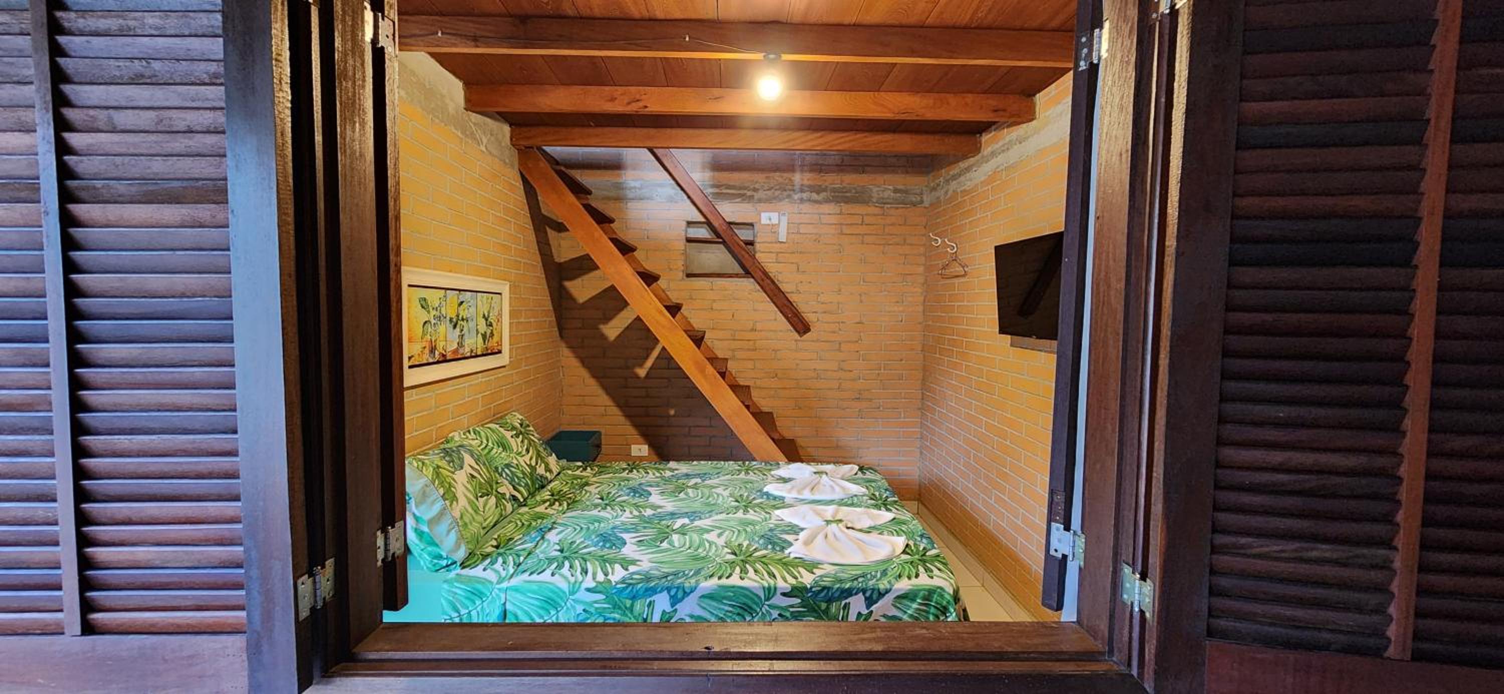 Superior Family Room - Photo 7