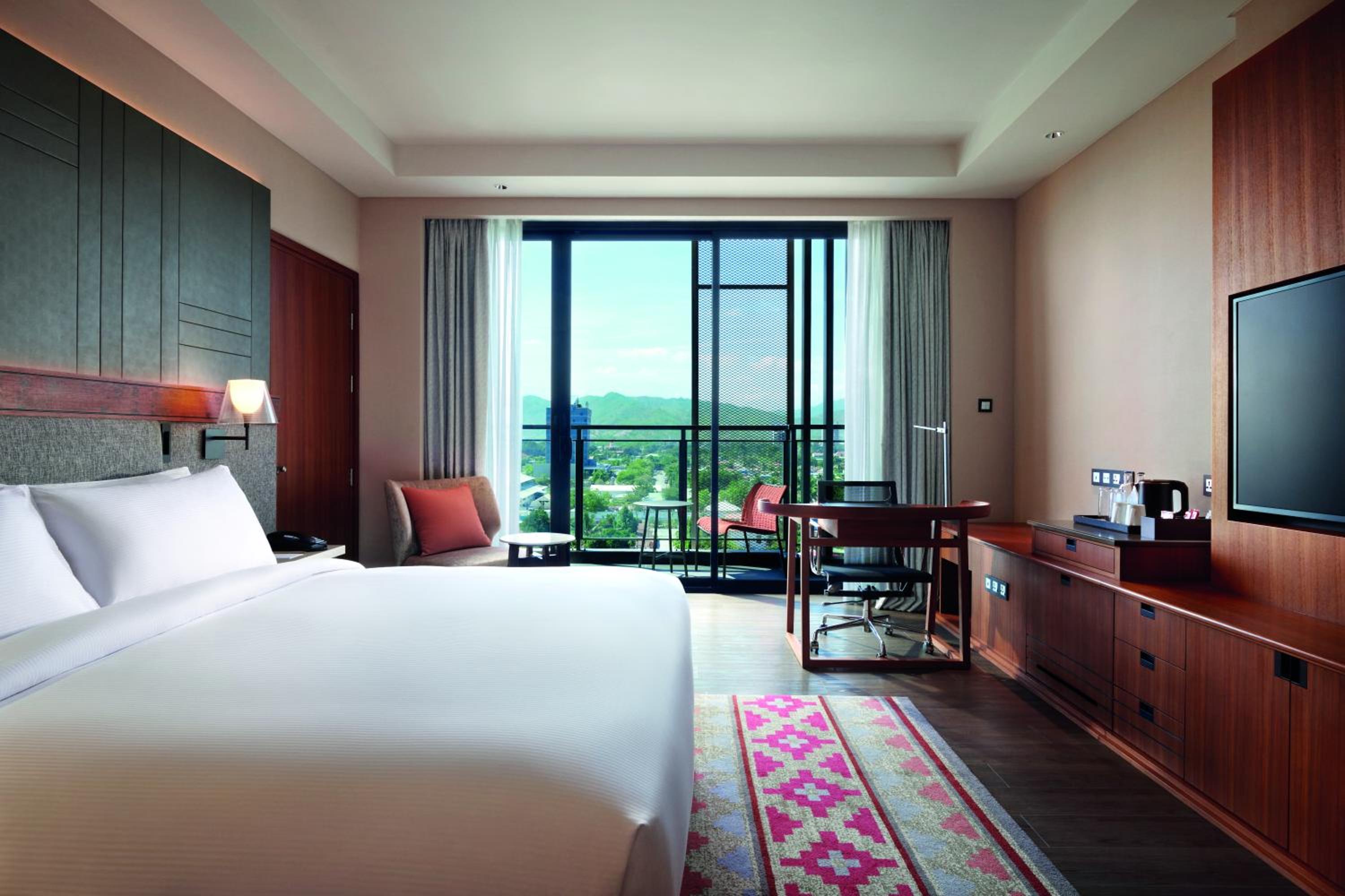 Deluxe King Room photo 3