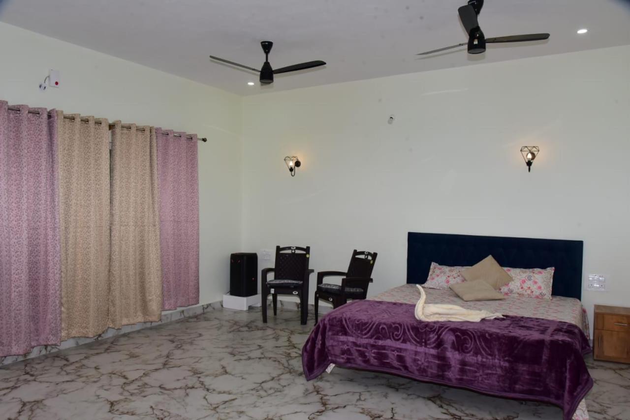 Deluxe Double Room With Bath photo 1