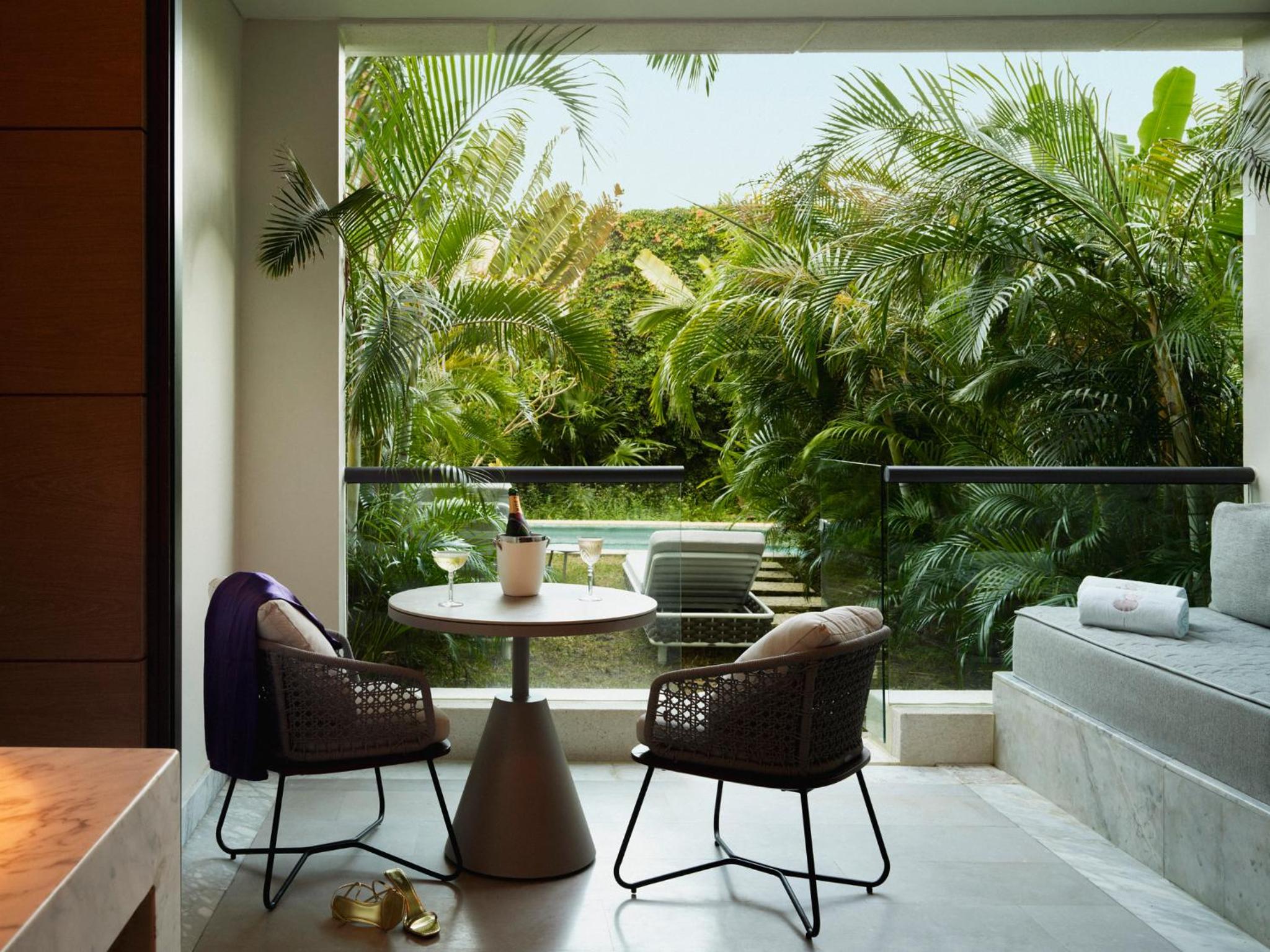 SLS Elite Rooftop King Room with Ocean View