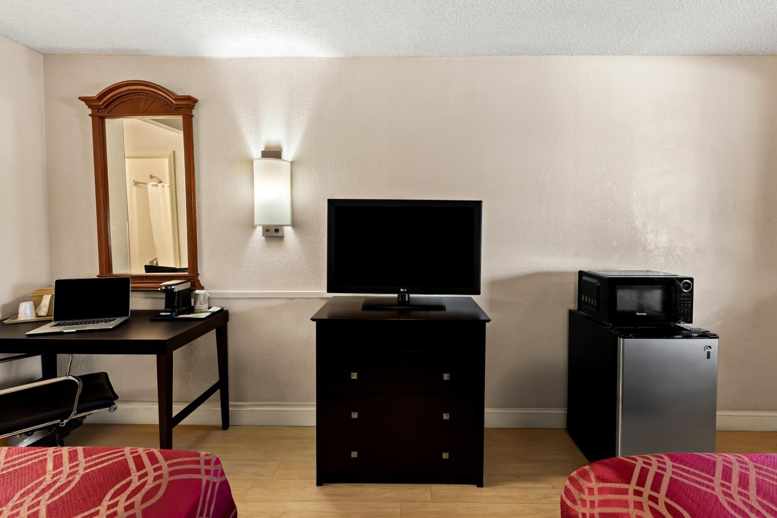 Family Room photo 1