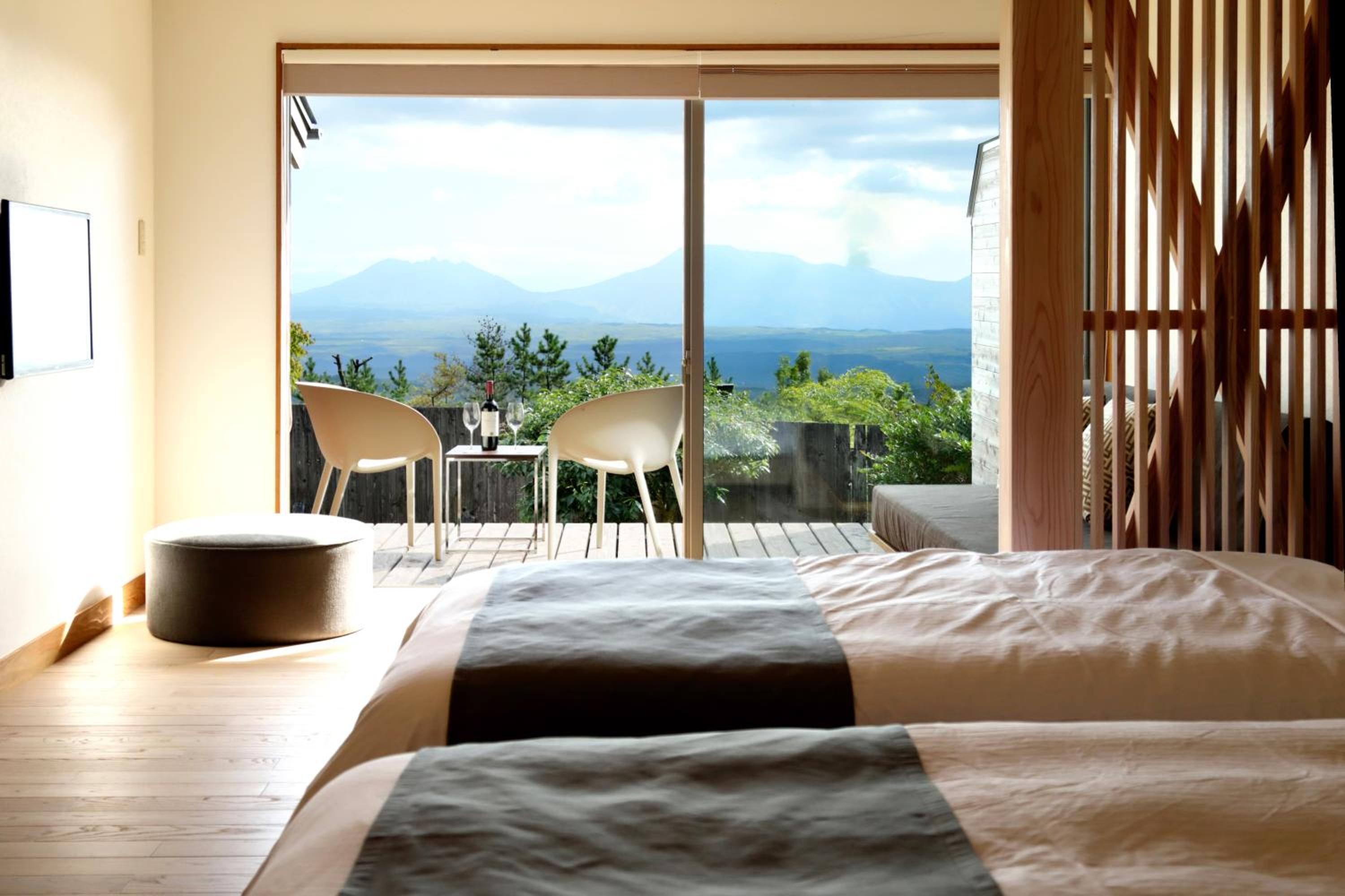 Twin Room with Private Bathroom photo 3