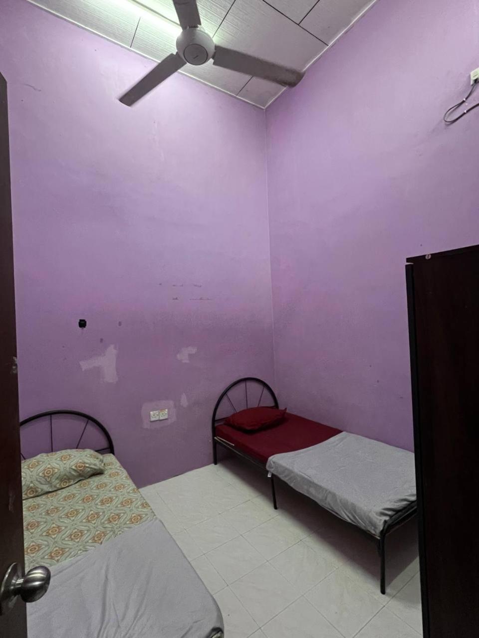 Three-Bedroom House photo 3