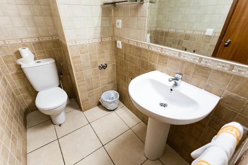 Two-Bedroom Apartment - Photo 7